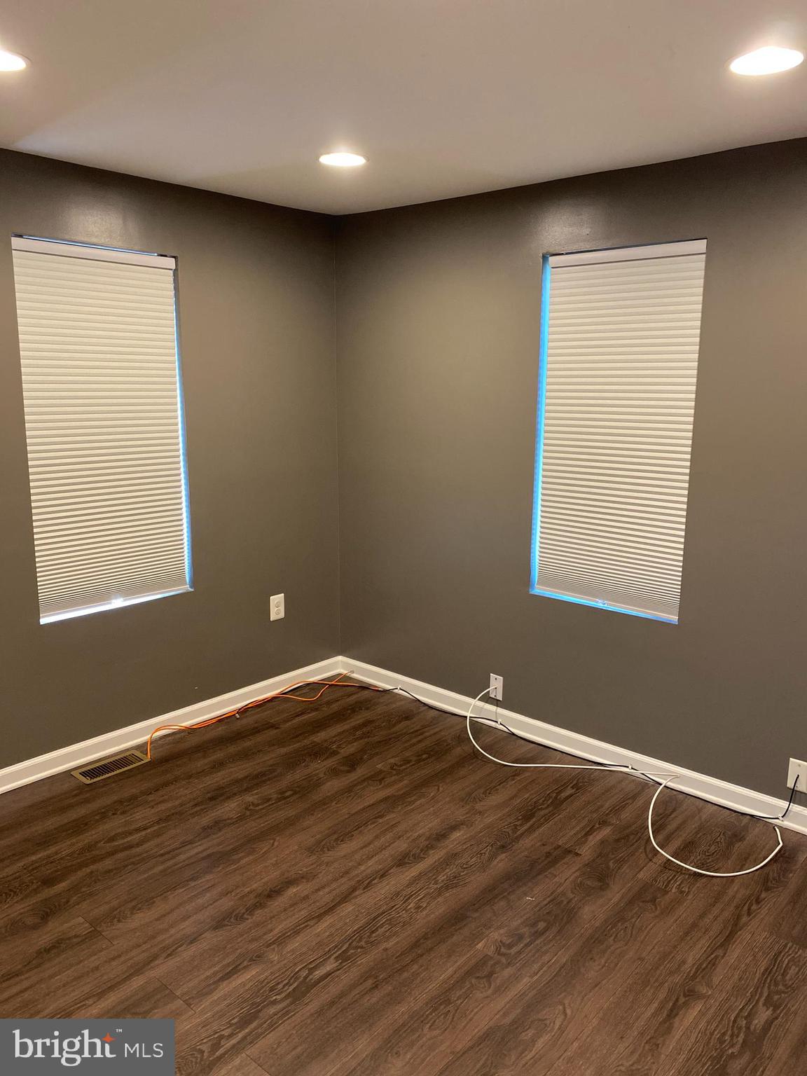 ARUNDEL GARDENS - Residential Lease