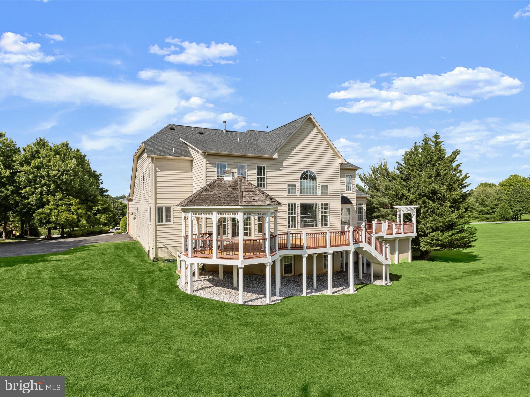 MACBETH FARM - Residential