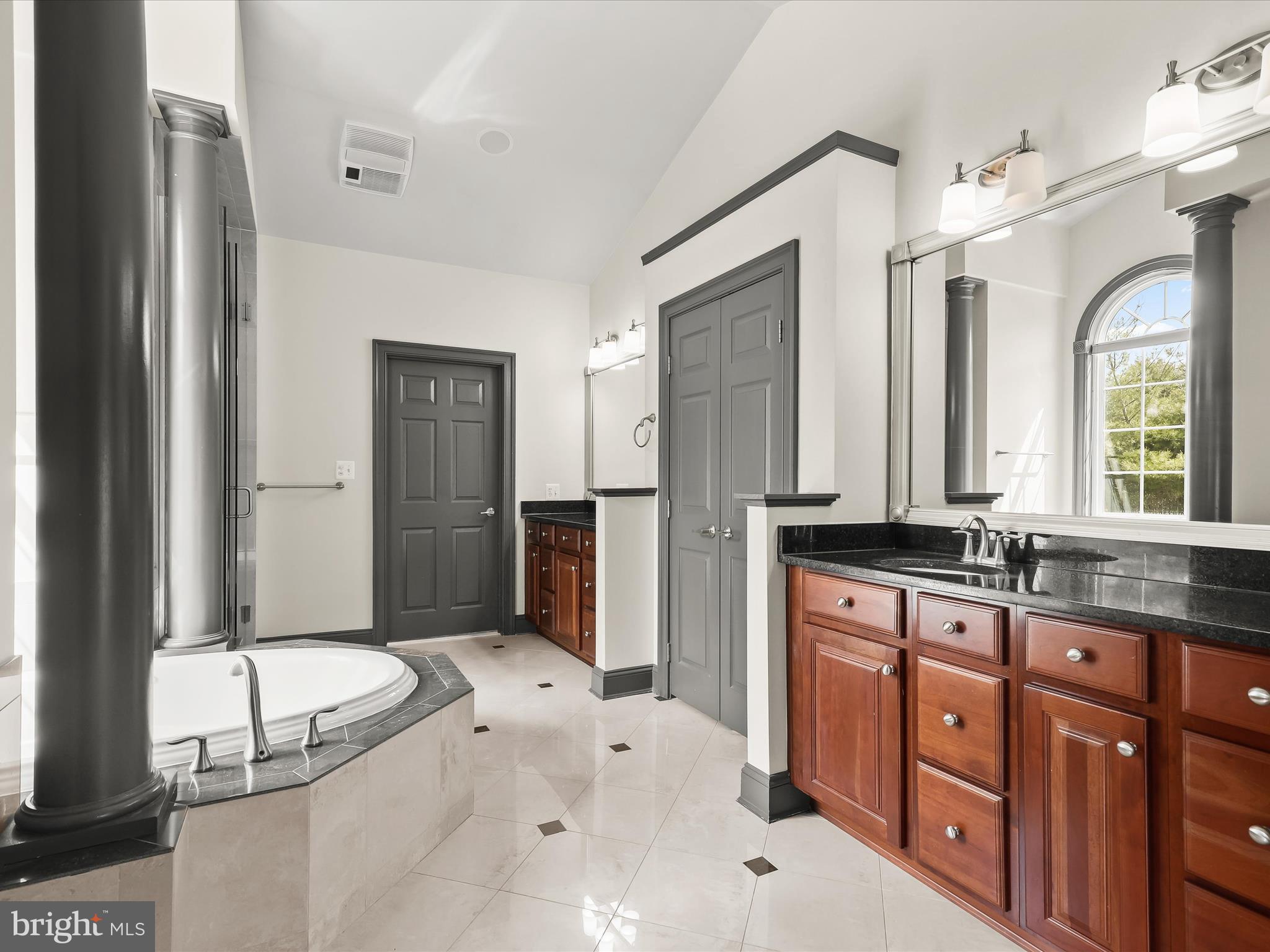 MACBETH FARM - Residential