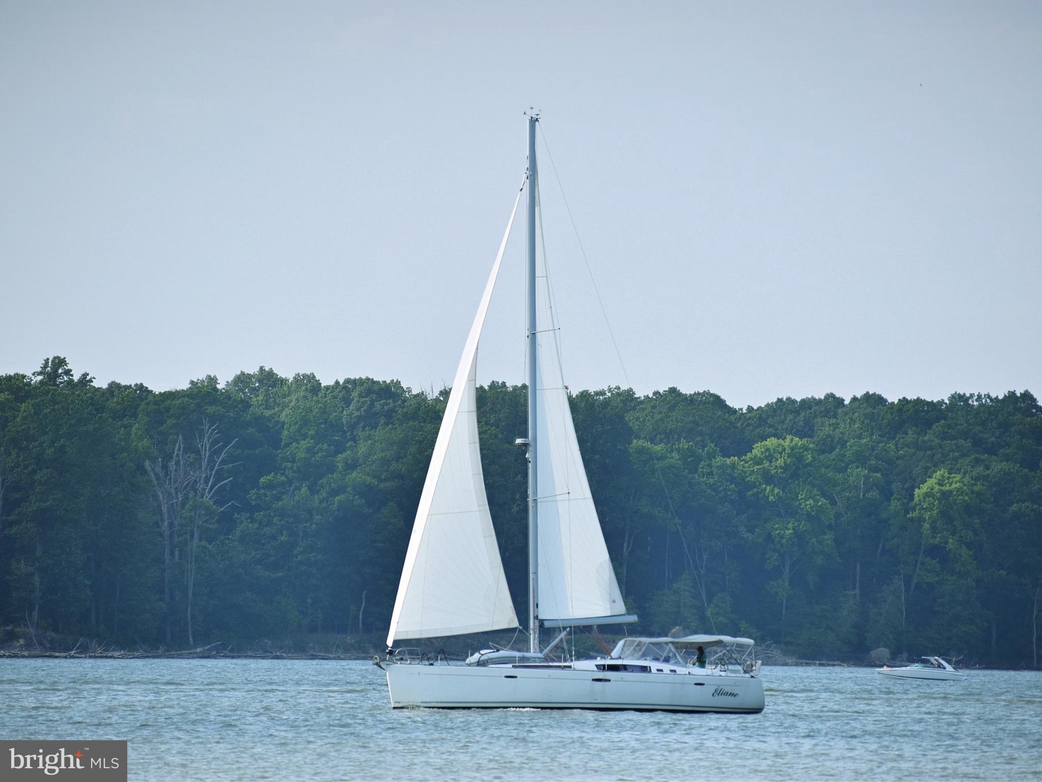 MIDDLE RIVER - Residential