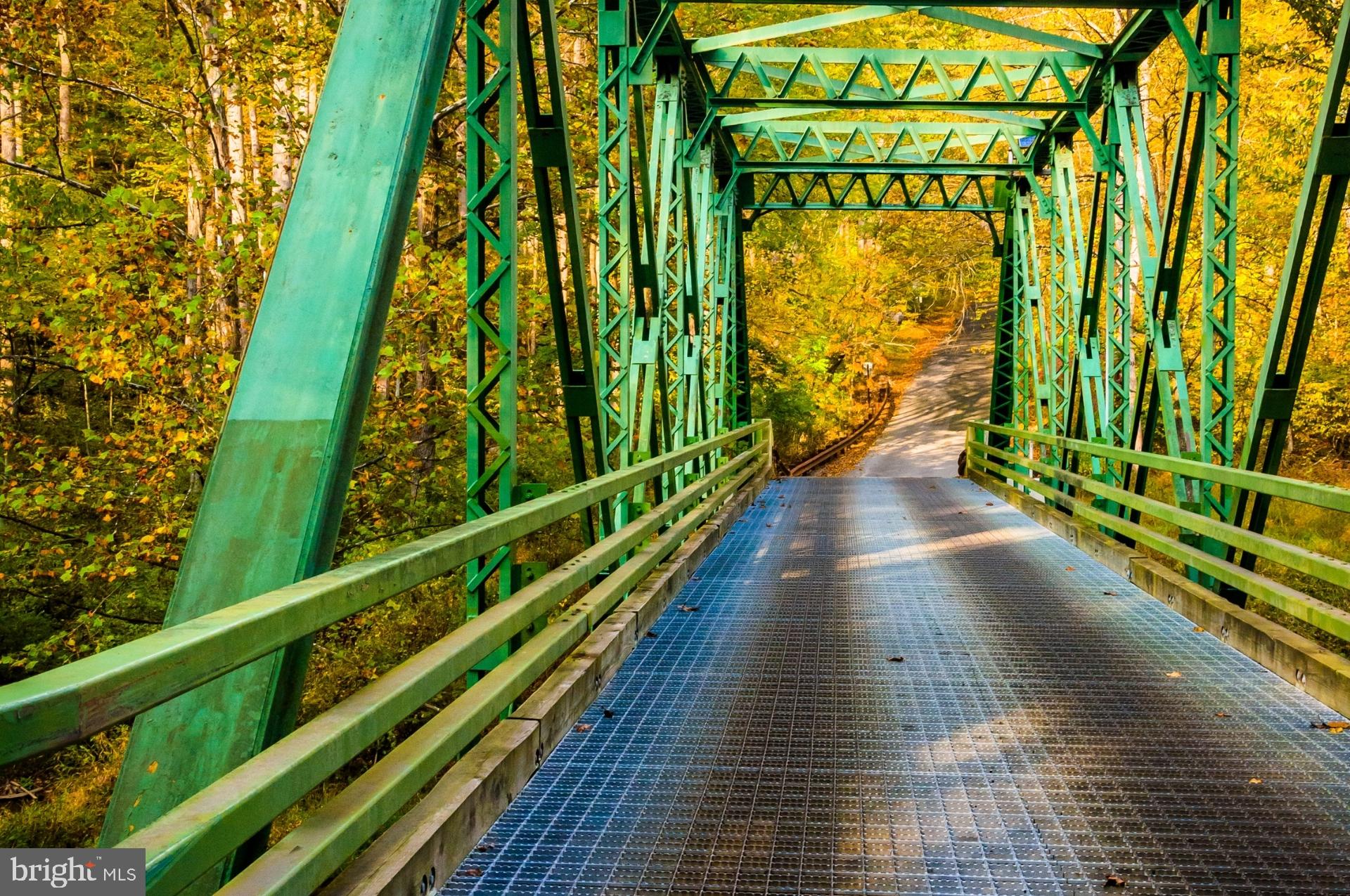 MIDDLE RIVER - Residential