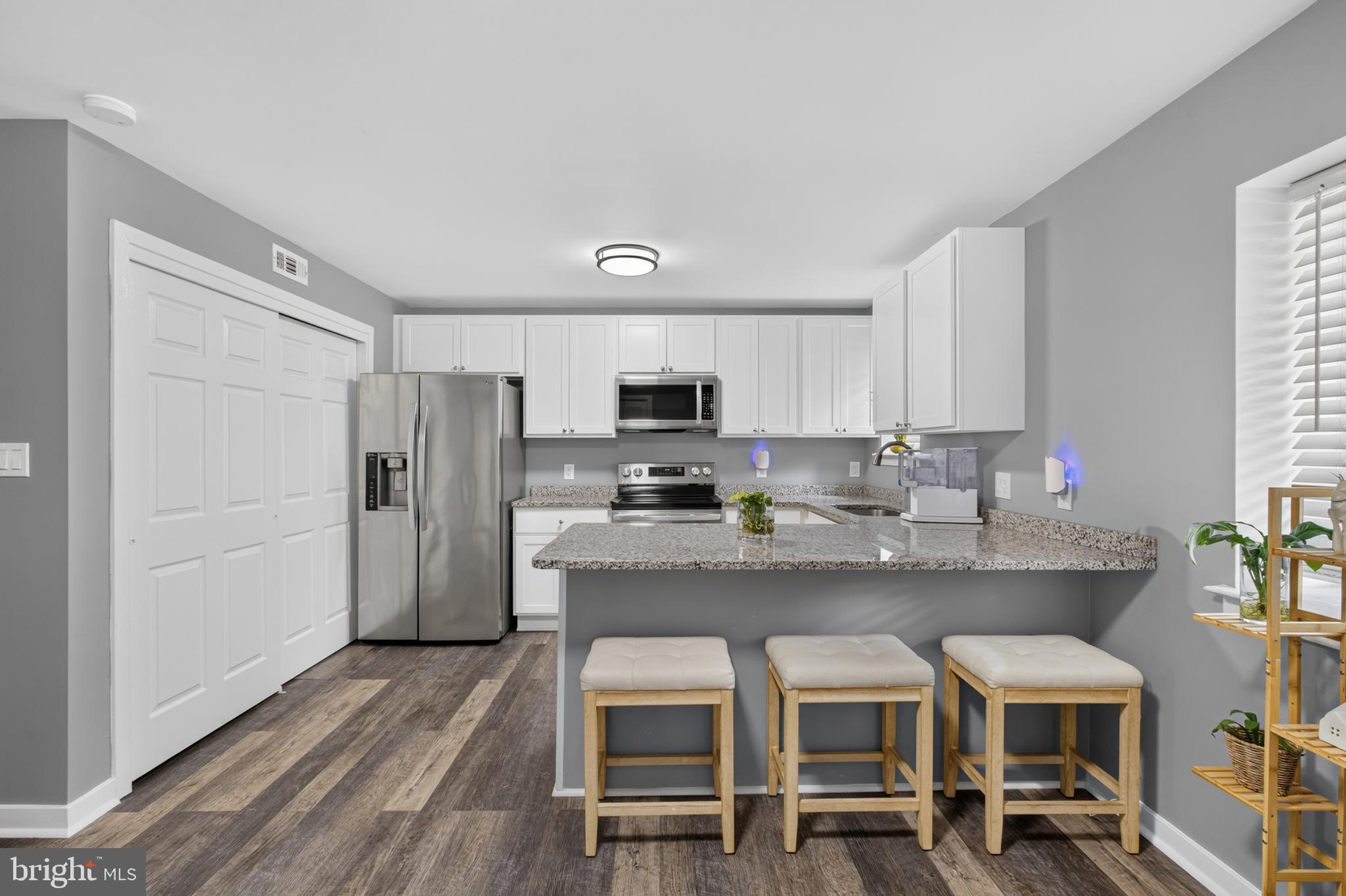 4702 CENTER TERRACE 4702