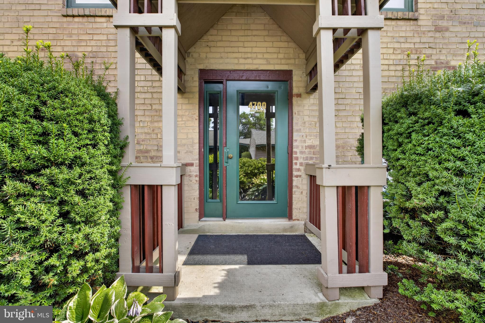 4702 CENTER TERRACE 4702