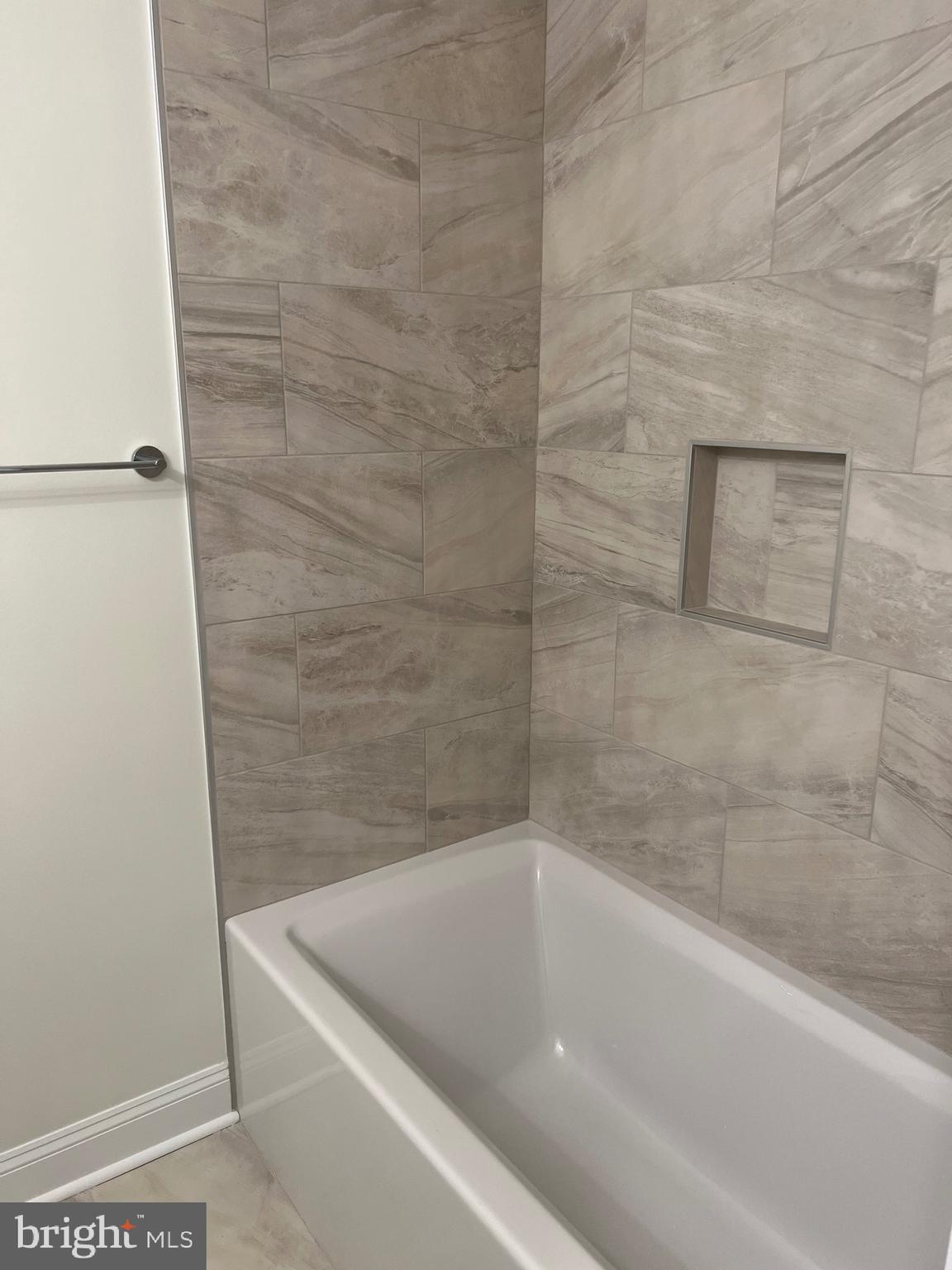 TARQUIN VILLAGE - Residential Lease