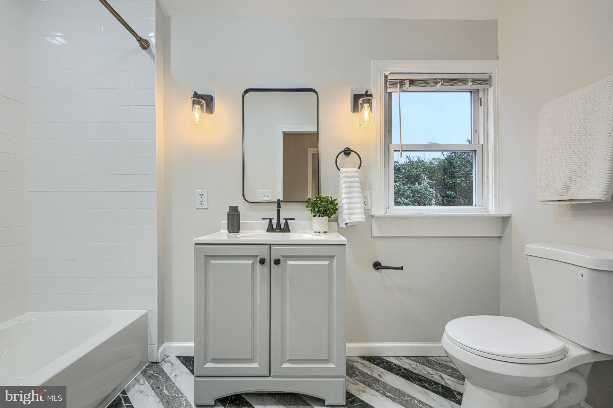 ABERDEEN HILLS - Residential