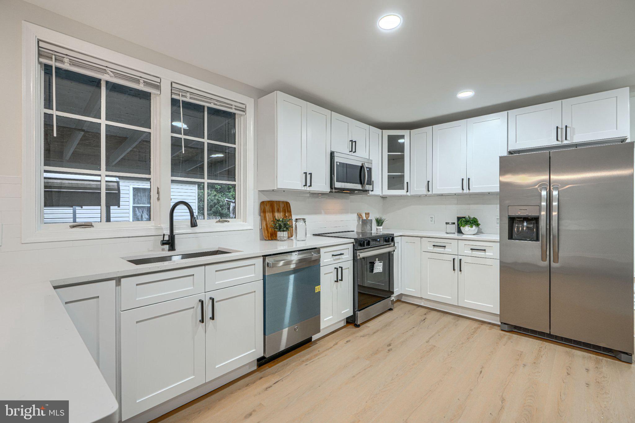 ABERDEEN HILLS - Residential