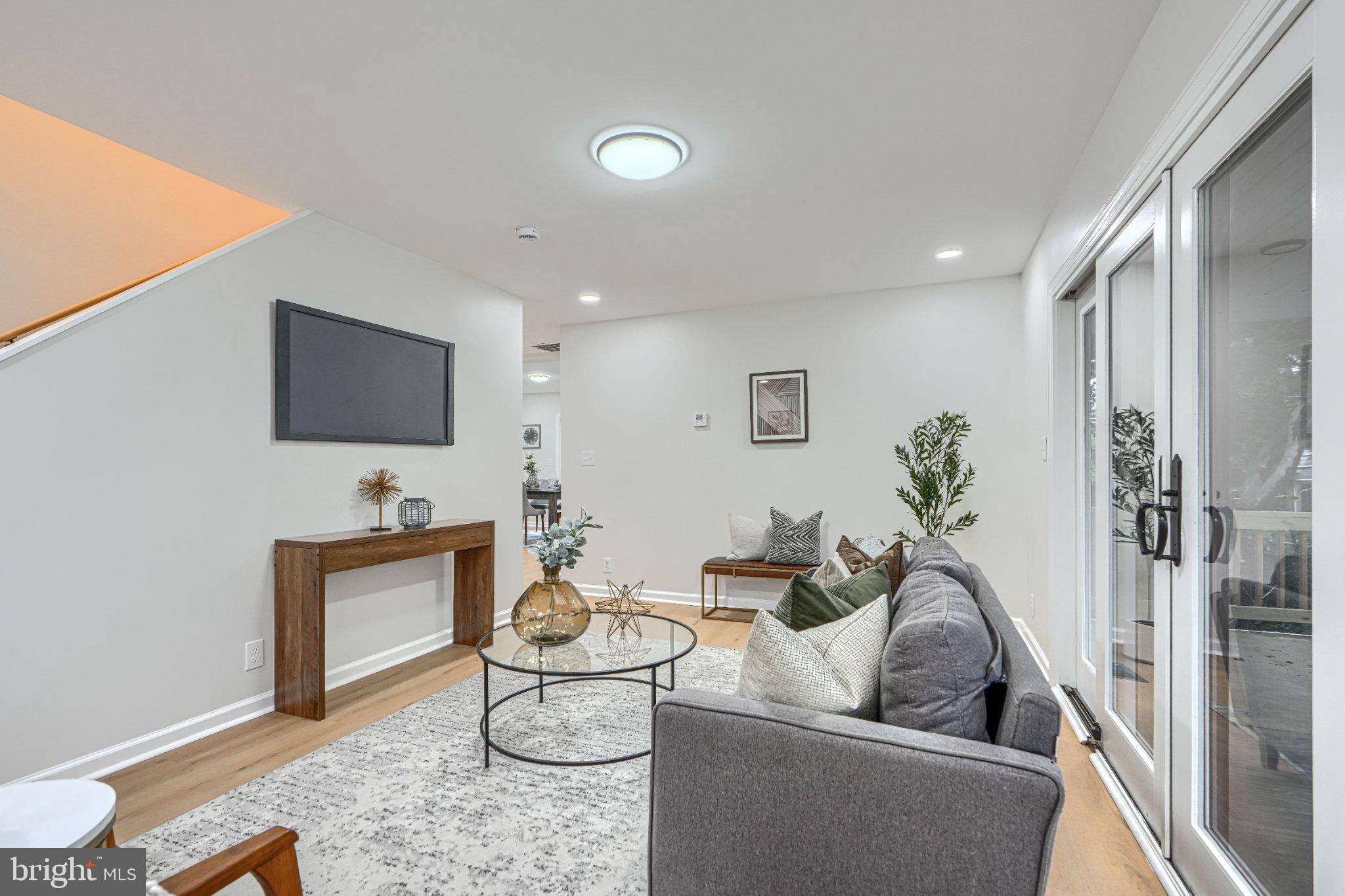 ABERDEEN HILLS - Residential