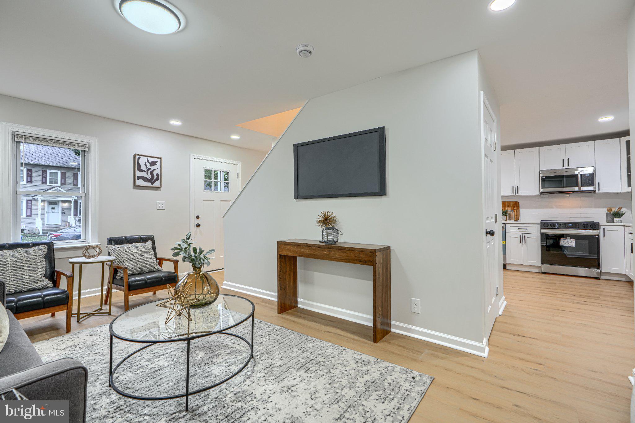 ABERDEEN HILLS - Residential