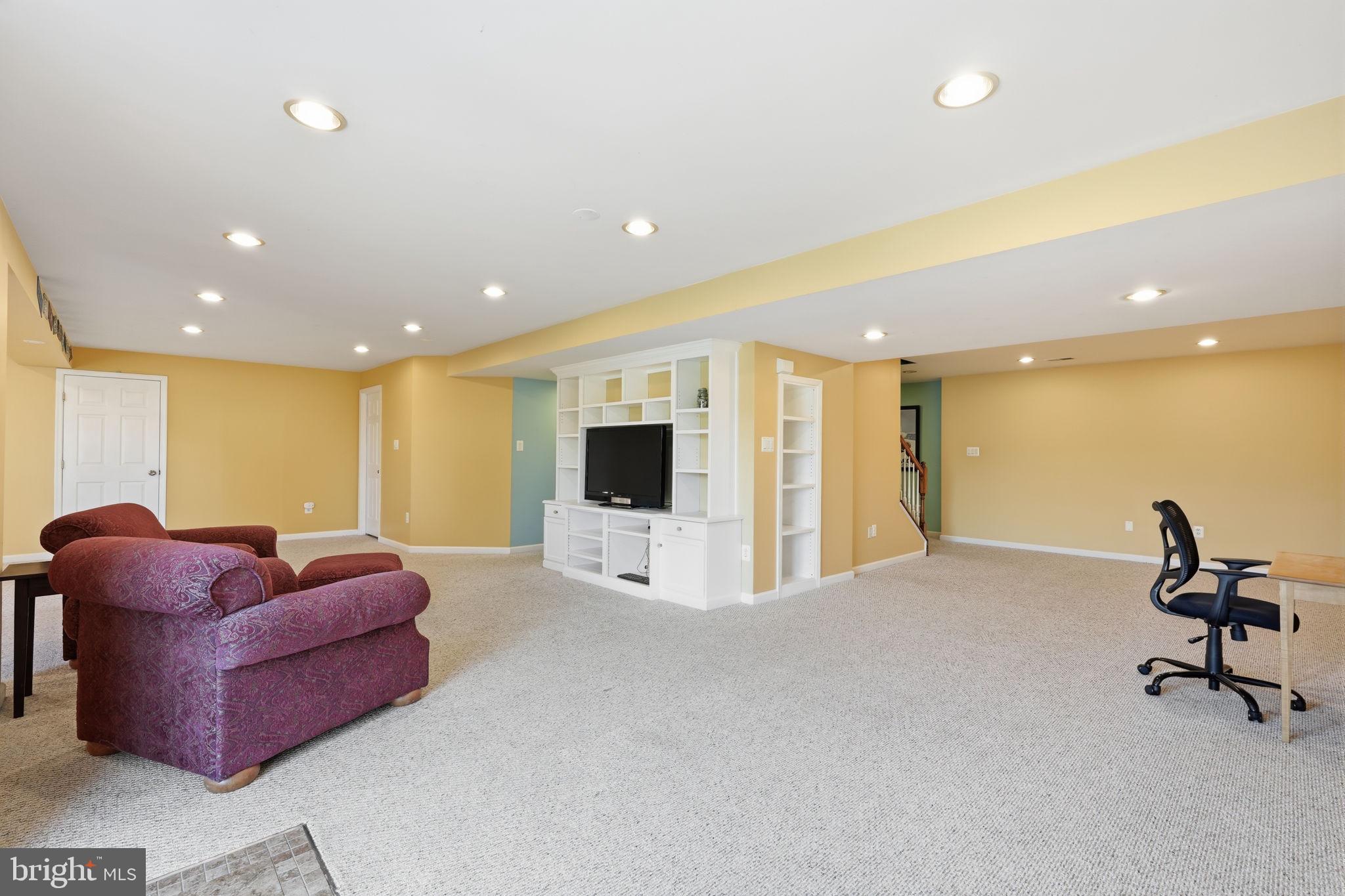 WOODFIELD ESTATES - Residential