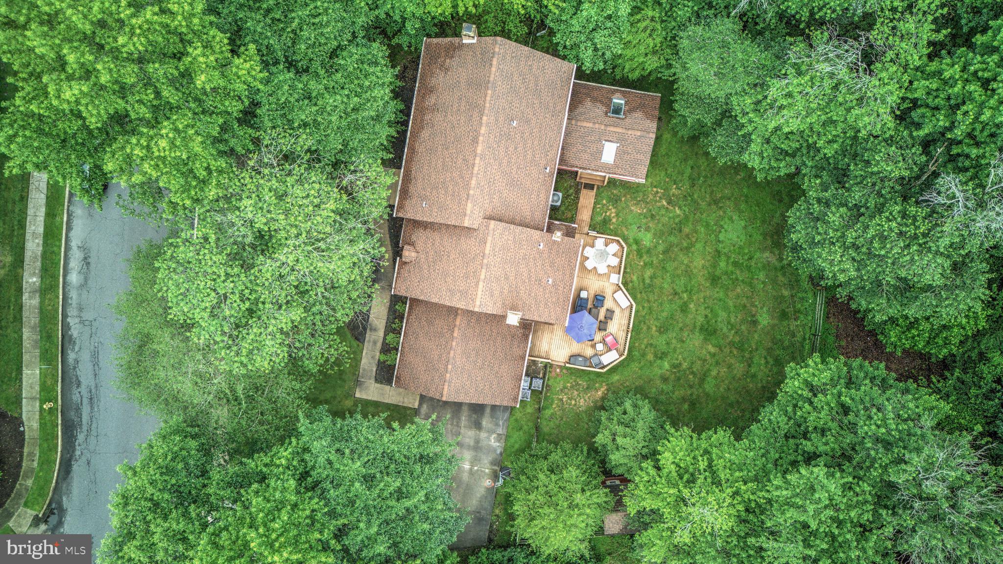 19 RED OAK DRIVE