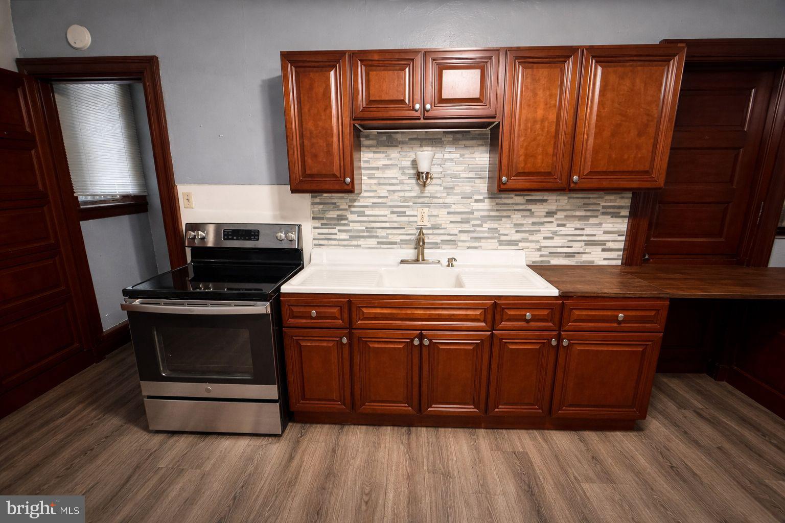 10 E MAIN STREET REAR