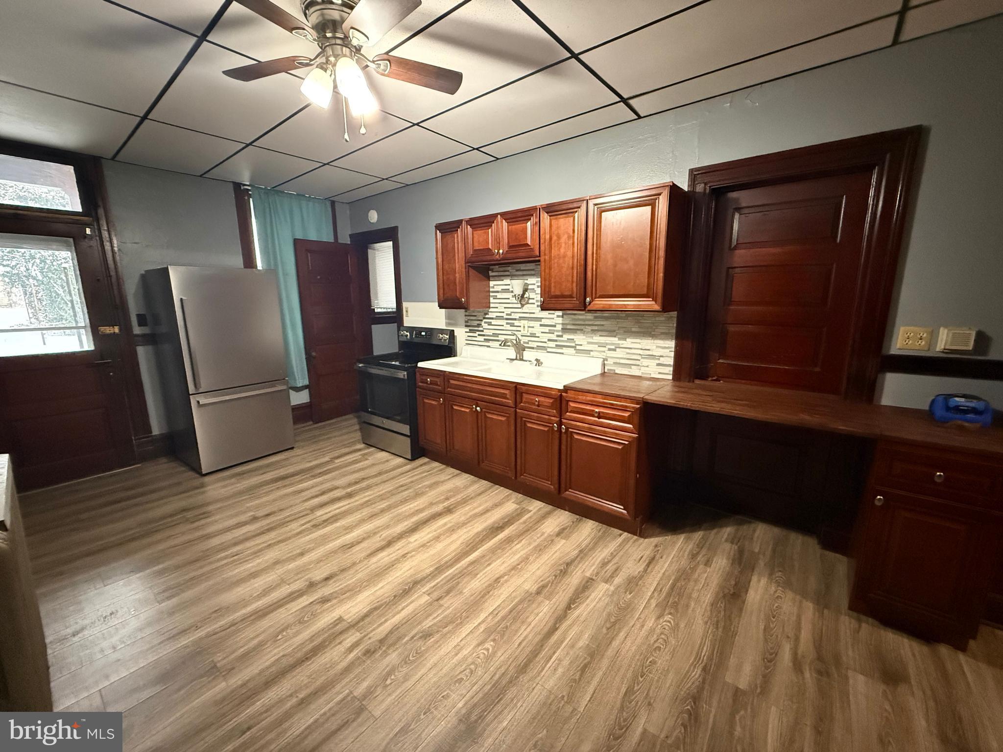 10 E MAIN STREET REAR