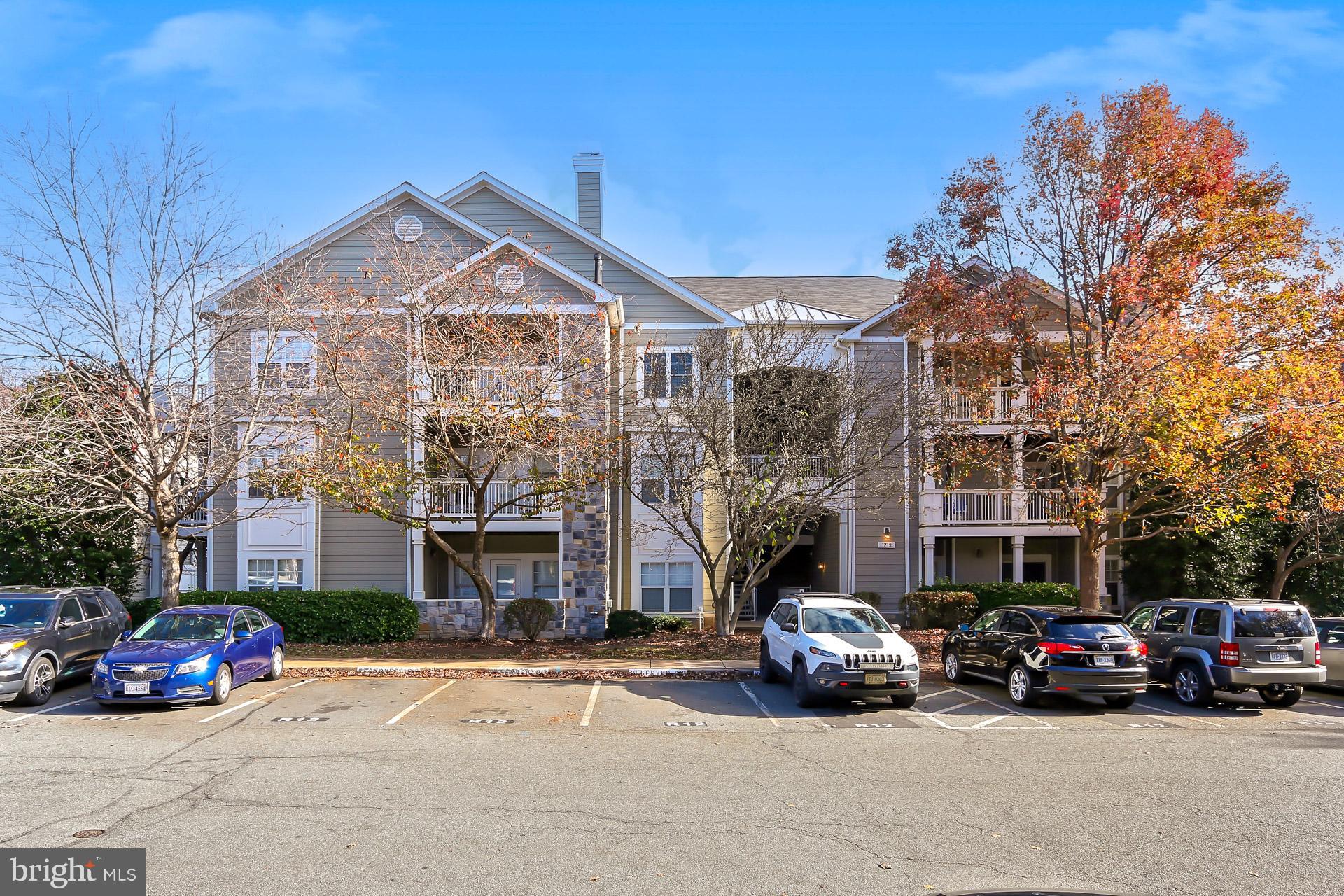 EDGEWATER AT TOWN CENTER - Residential