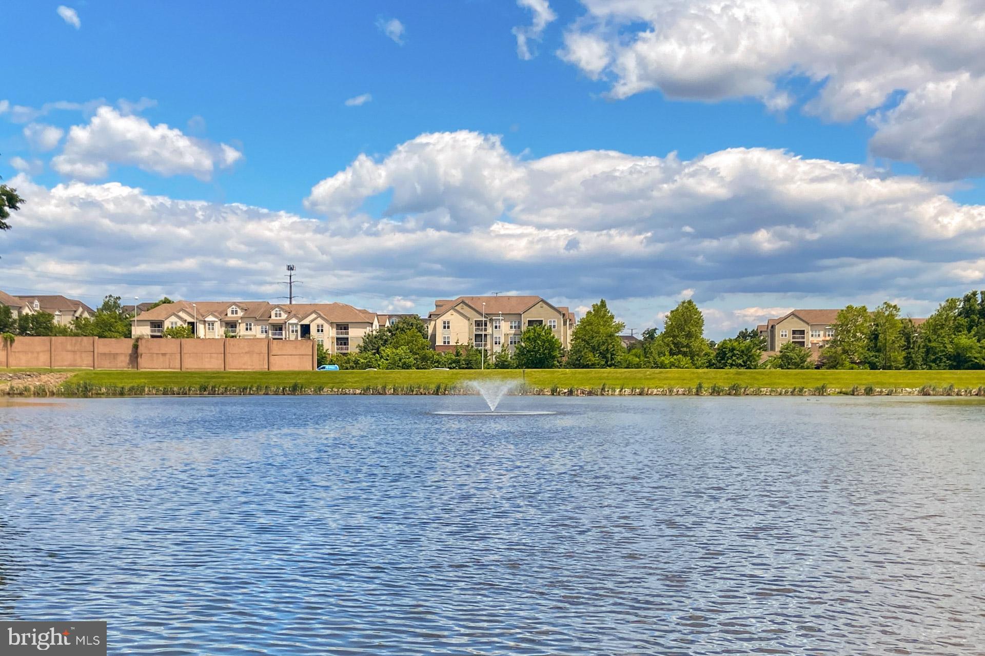 EDGEWATER AT TOWN CENTER - Residential