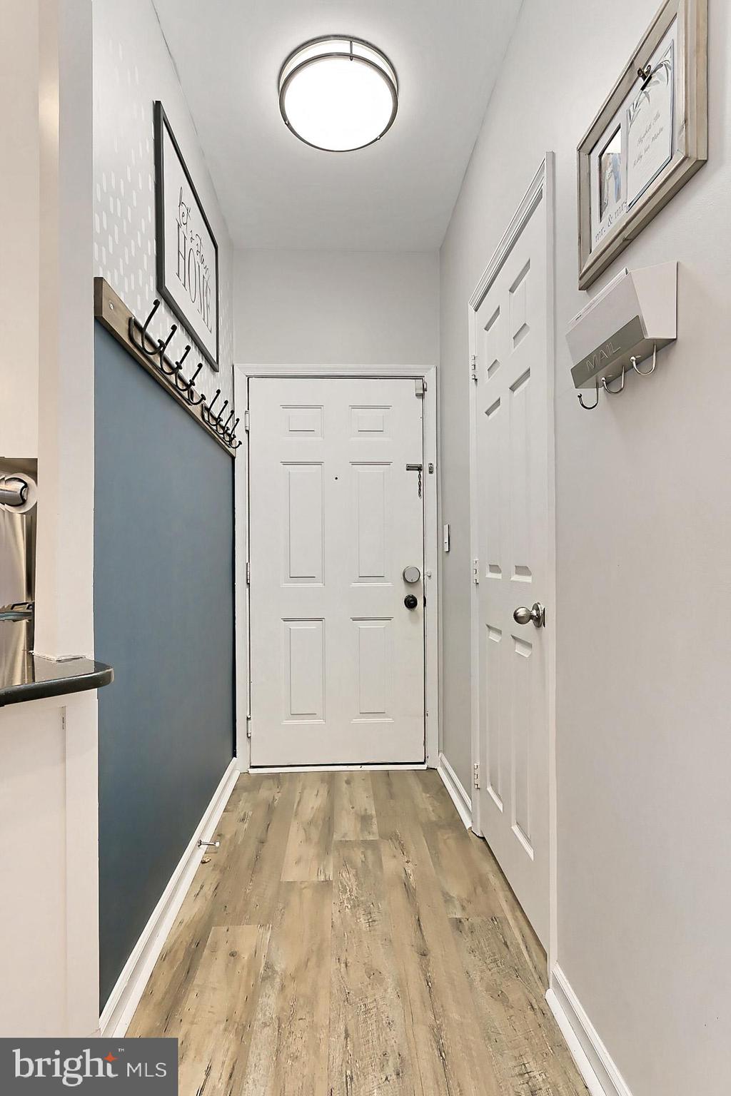 EDGEWATER AT TOWN CENTER - Residential