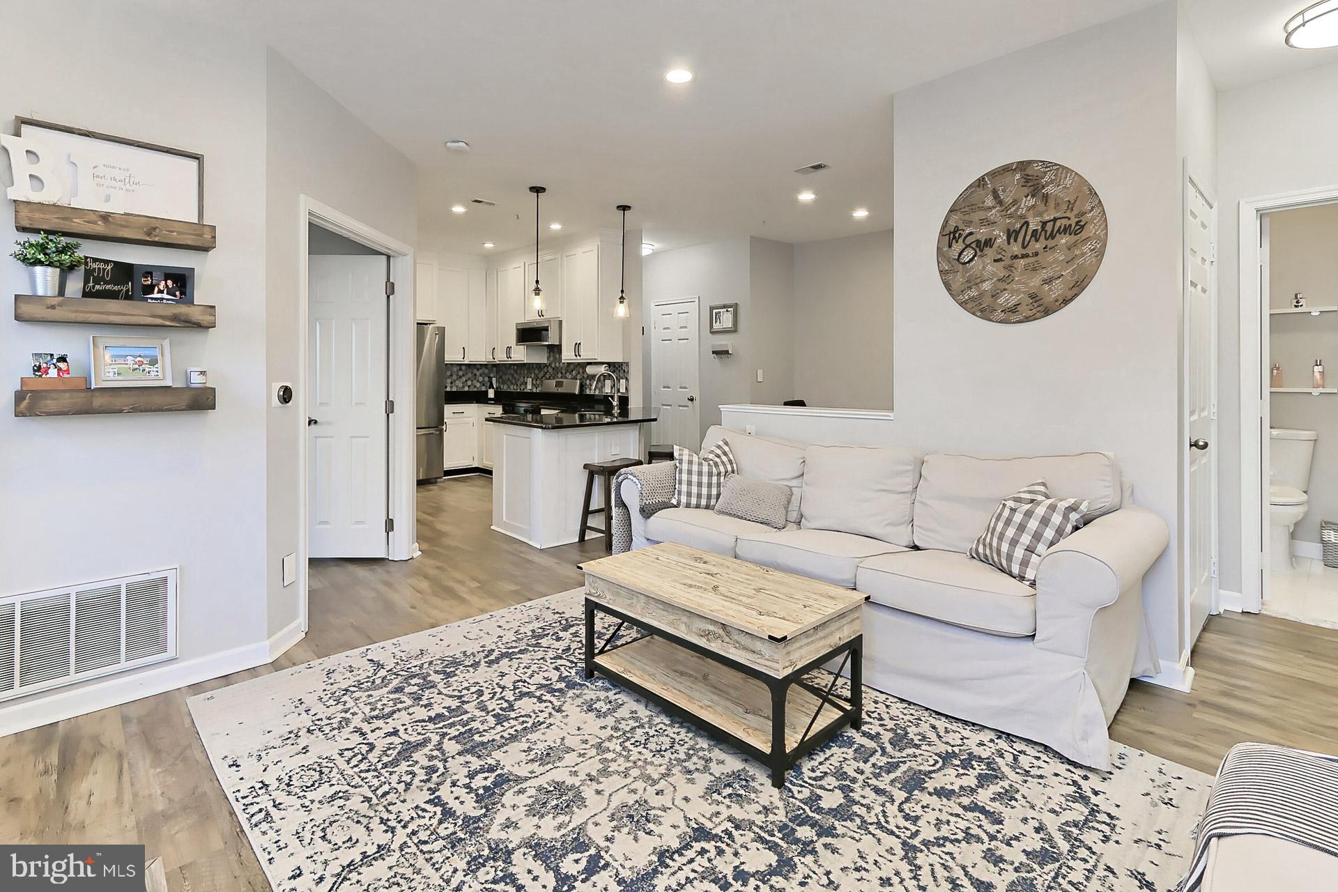 EDGEWATER AT TOWN CENTER - Residential