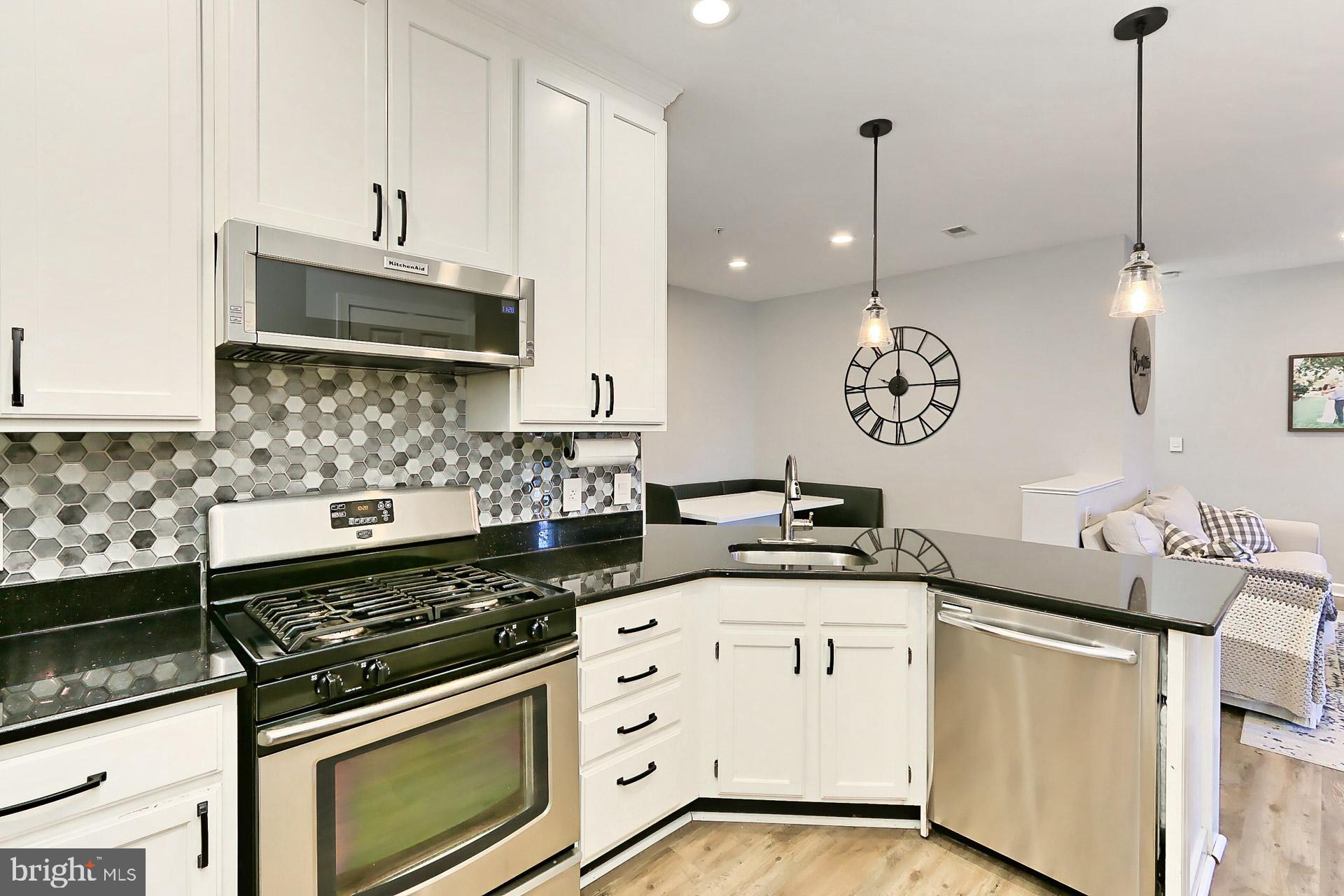 EDGEWATER AT TOWN CENTER - Residential