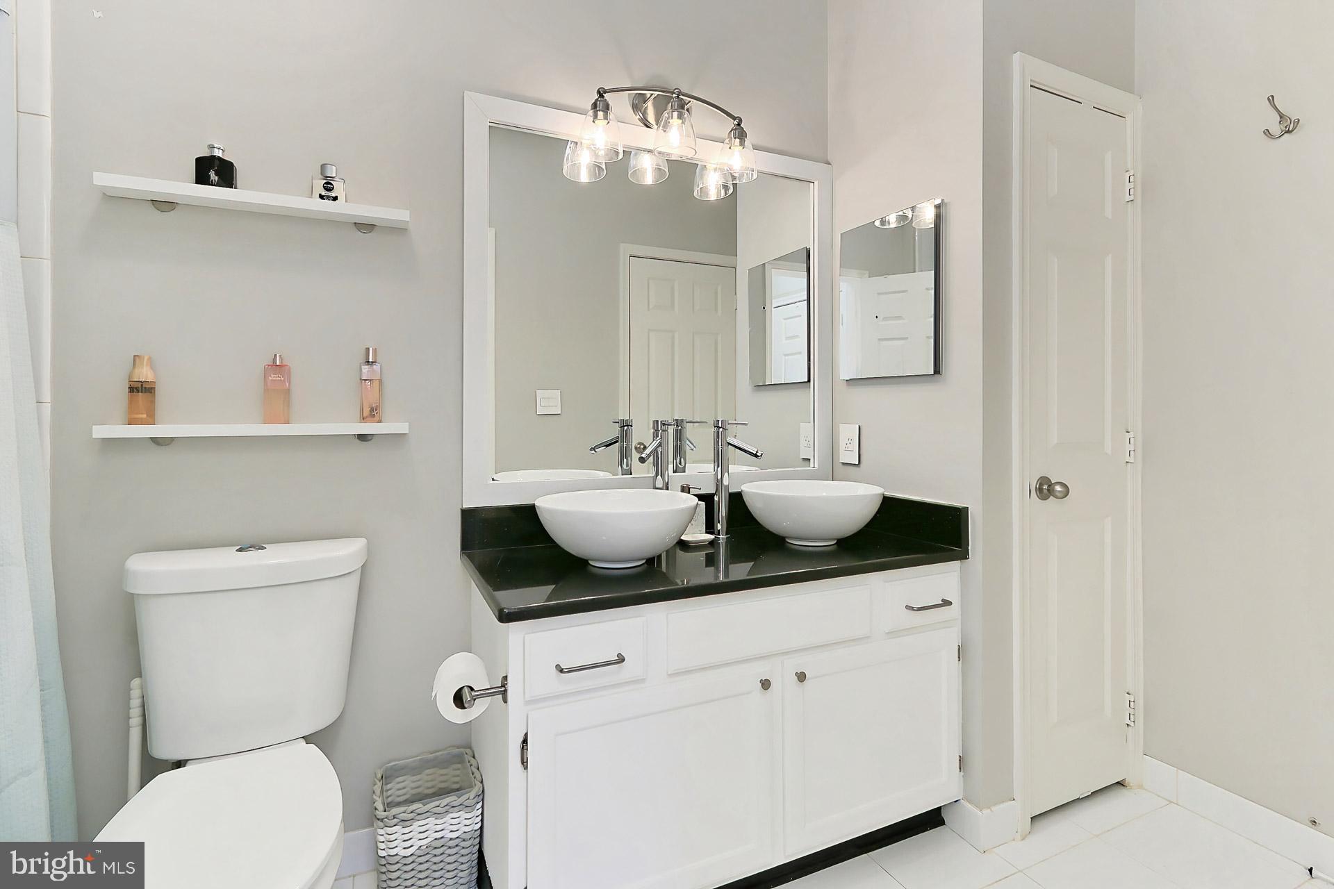 EDGEWATER AT TOWN CENTER - Residential