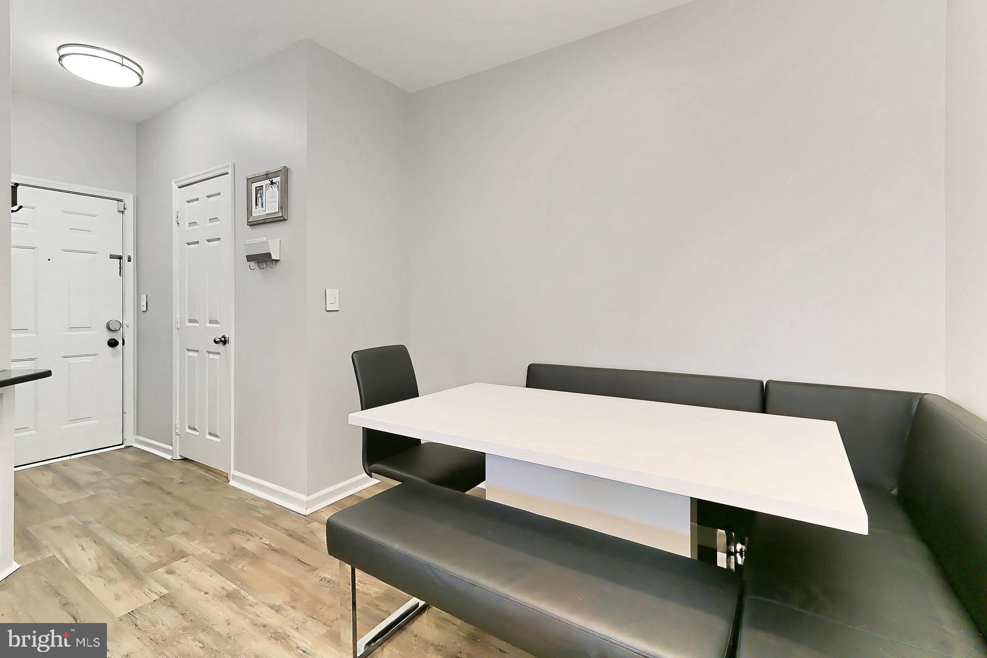 EDGEWATER AT TOWN CENTER - Residential