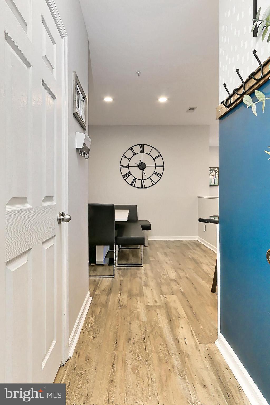 EDGEWATER AT TOWN CENTER - Residential