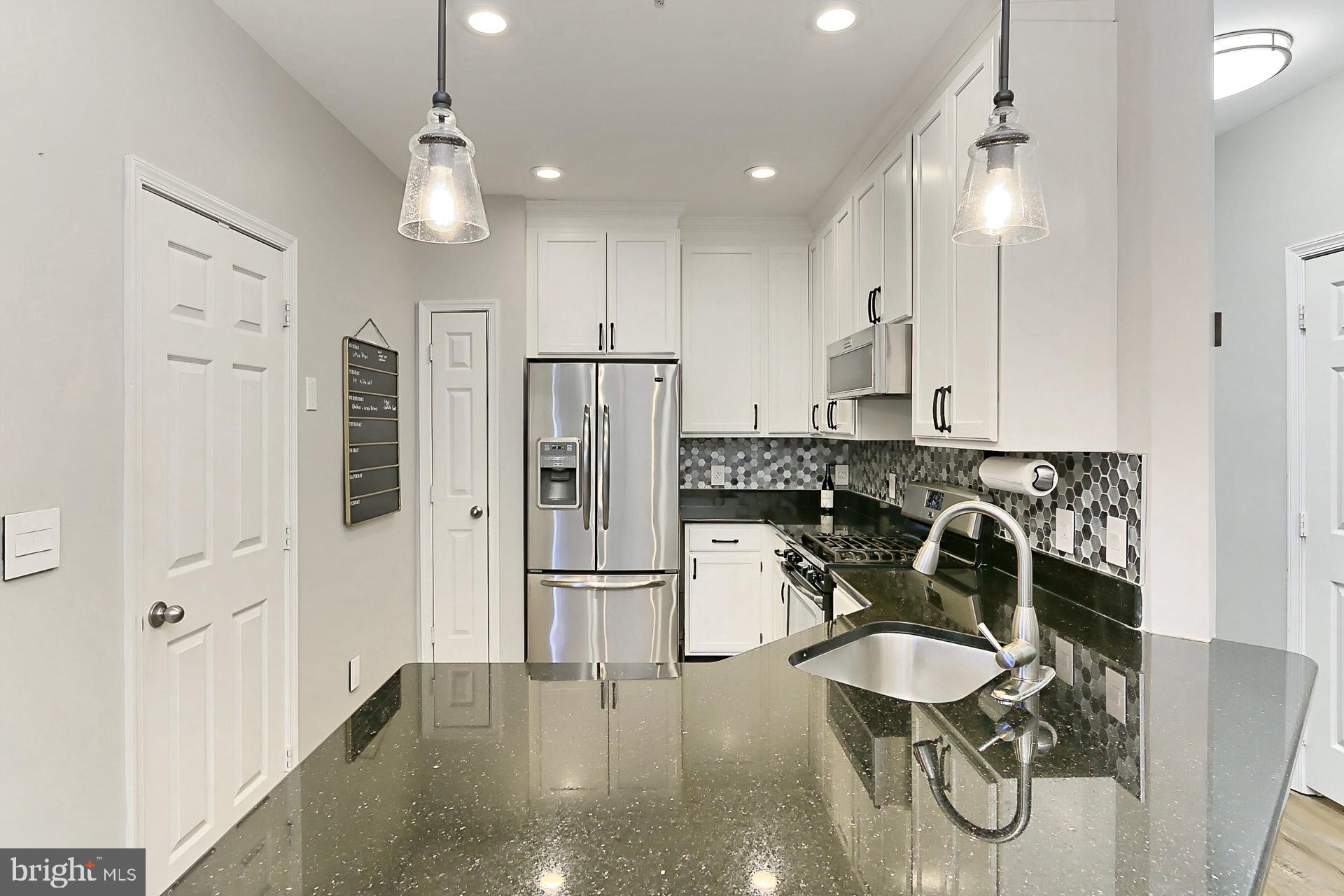 EDGEWATER AT TOWN CENTER - Residential