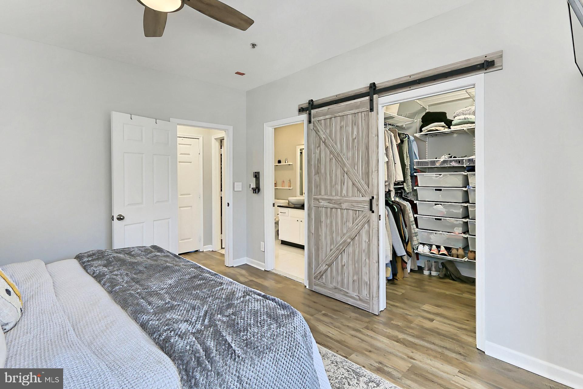 EDGEWATER AT TOWN CENTER - Residential