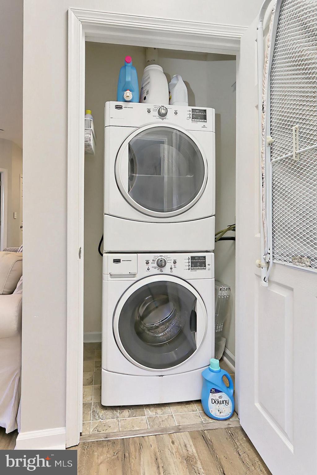 EDGEWATER AT TOWN CENTER - Residential