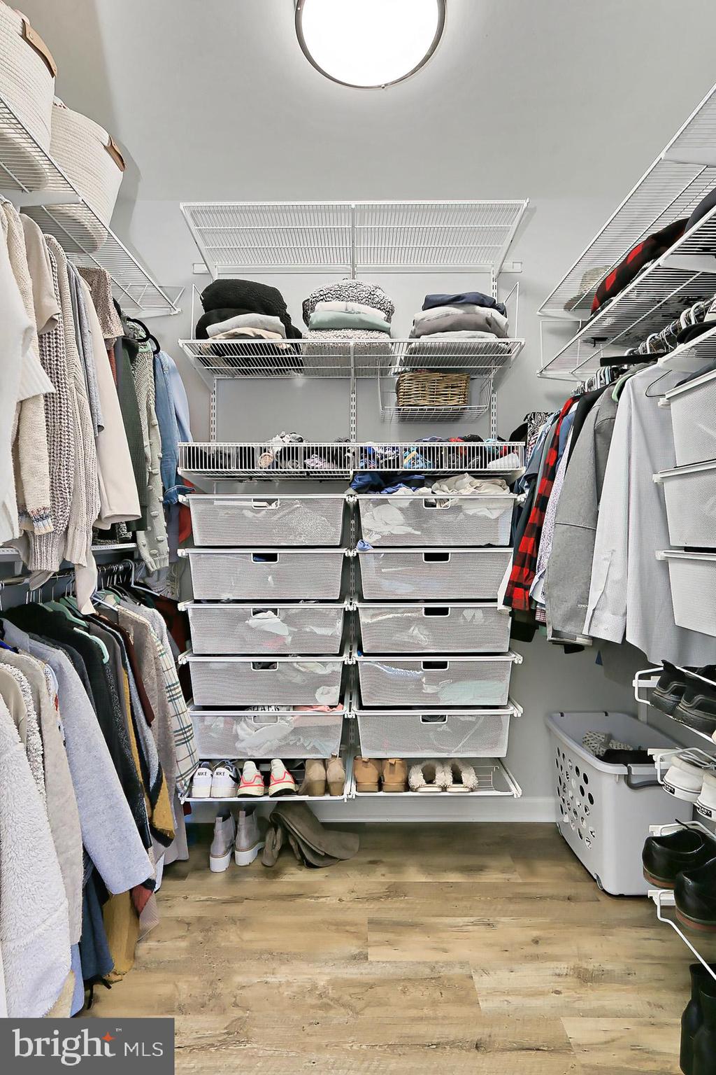 EDGEWATER AT TOWN CENTER - Residential