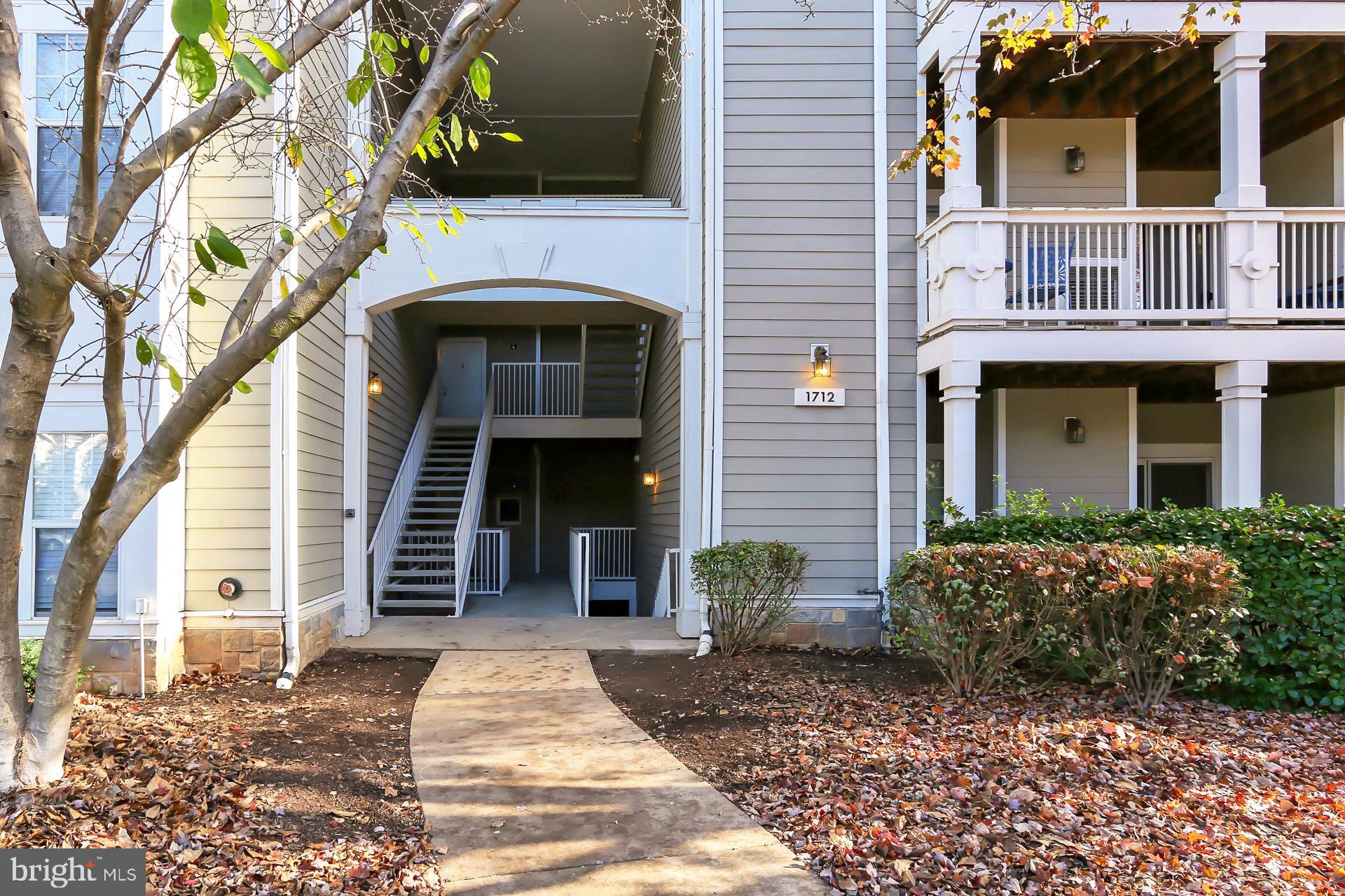 EDGEWATER AT TOWN CENTER - Residential