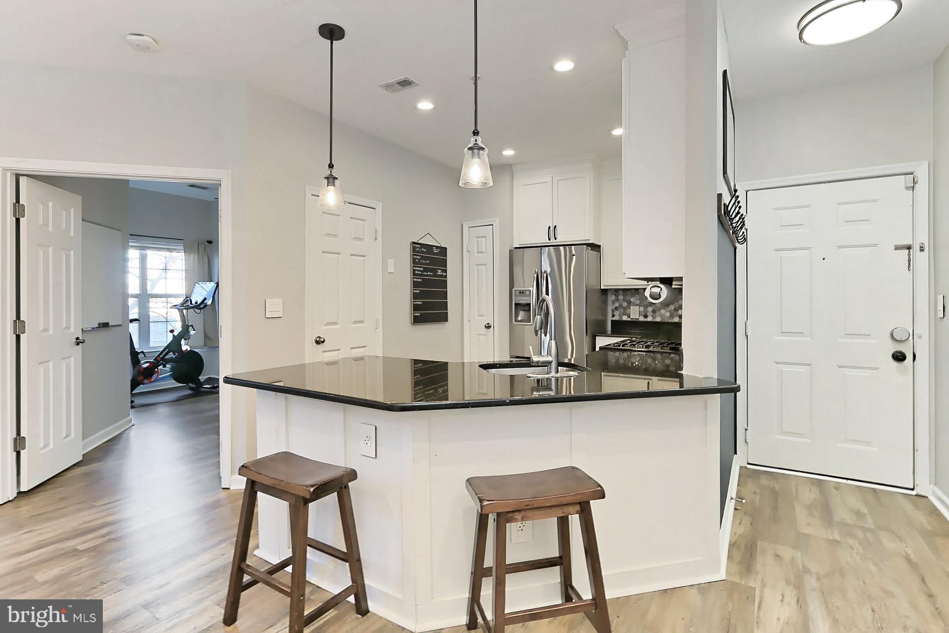 EDGEWATER AT TOWN CENTER - Residential