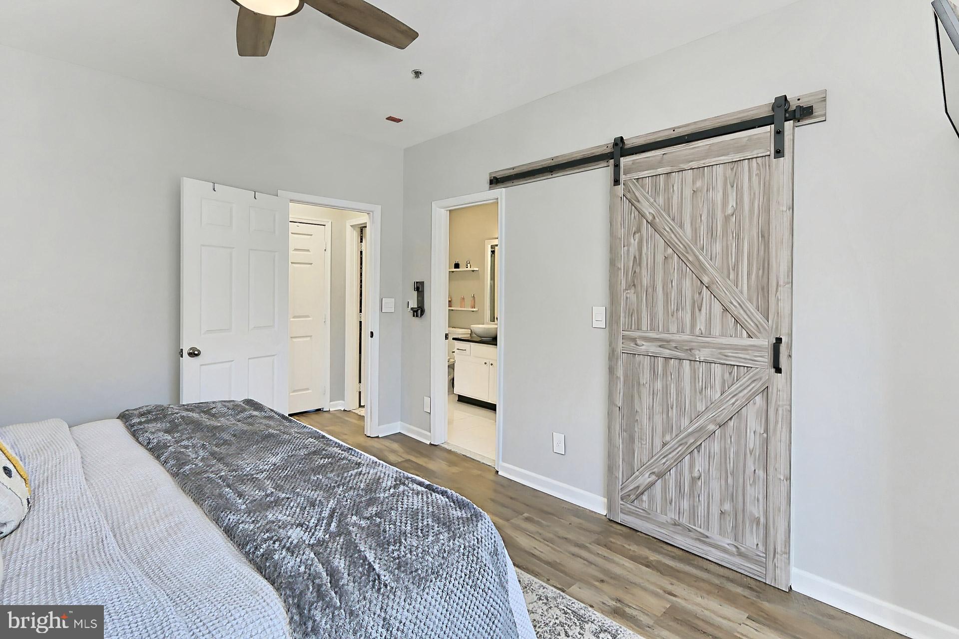 EDGEWATER AT TOWN CENTER - Residential