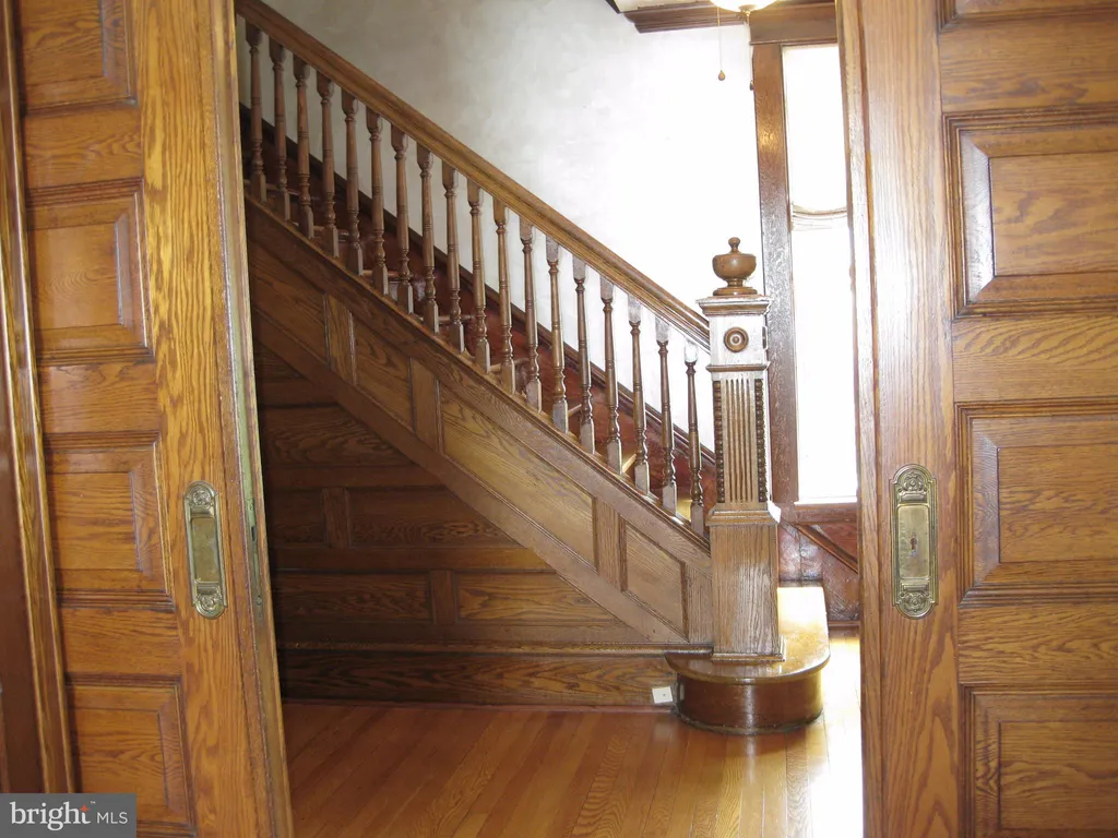 93 Broadway, Frostburg, MD 21532