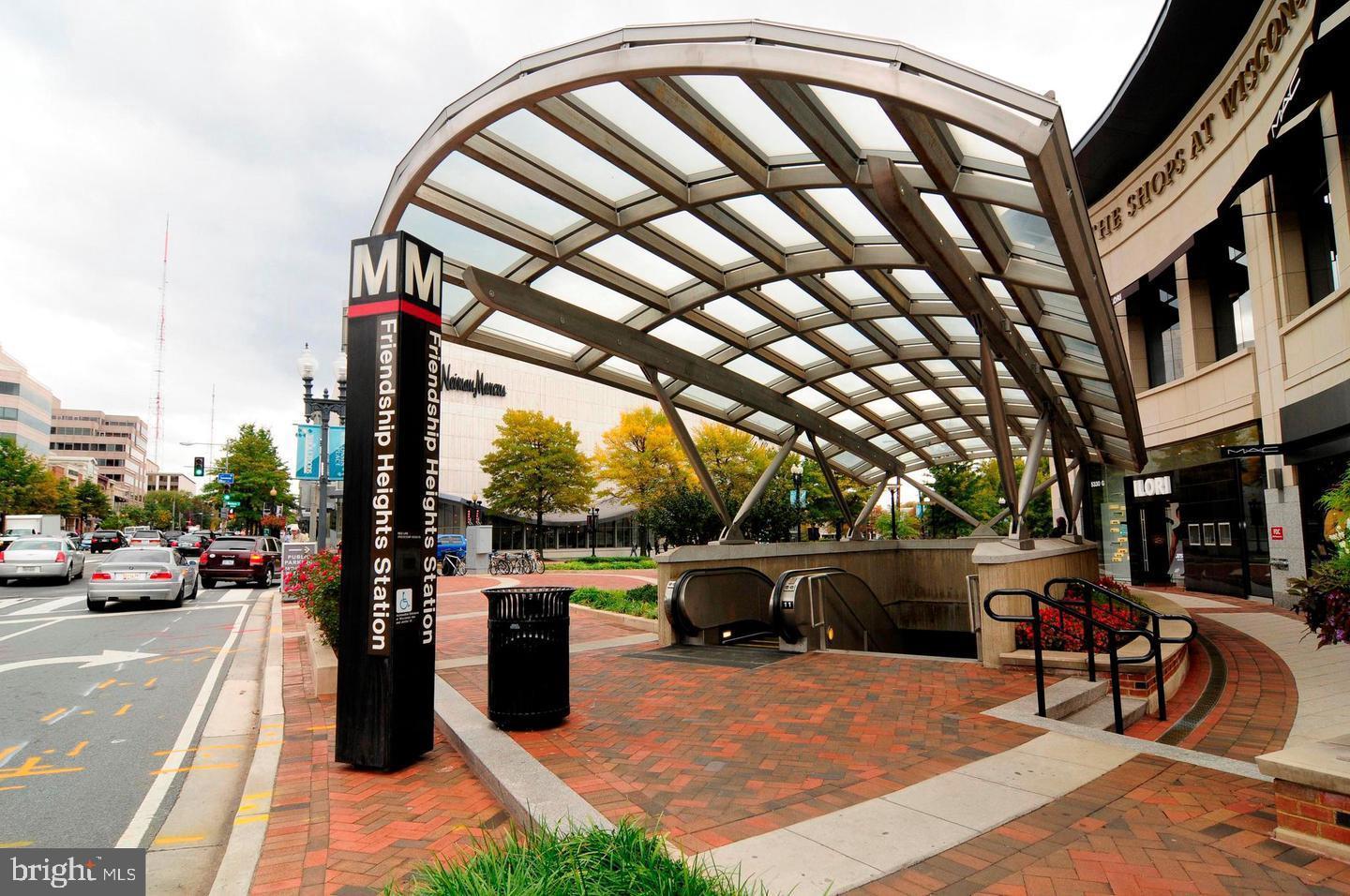 SOMERSET HOUSE CONDOS - Residential