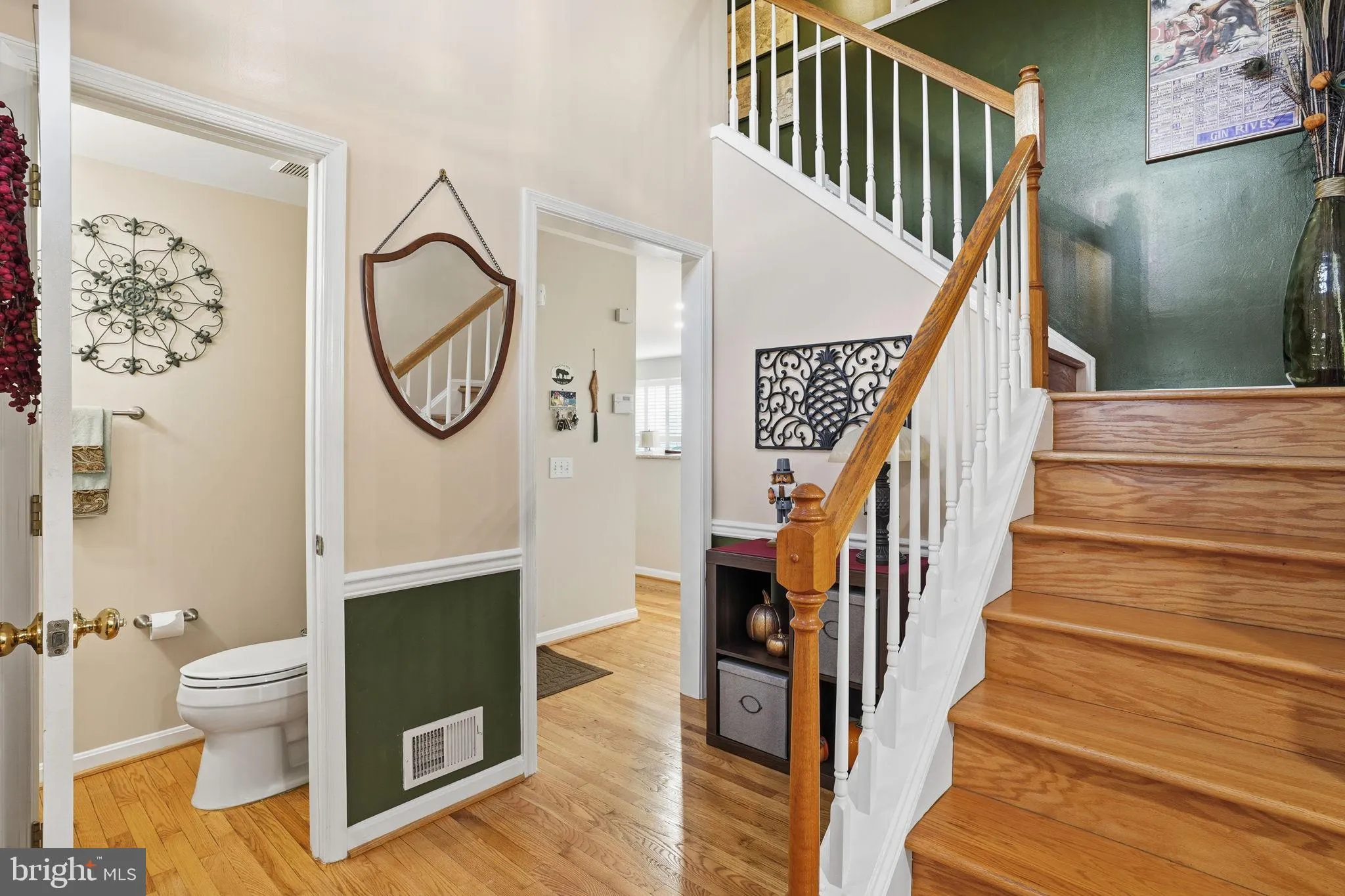 Odenton, Maryland 21113, United States, 5 Bedrooms Bedrooms, ,4 BathroomsBathrooms,Residential,Pending,250350