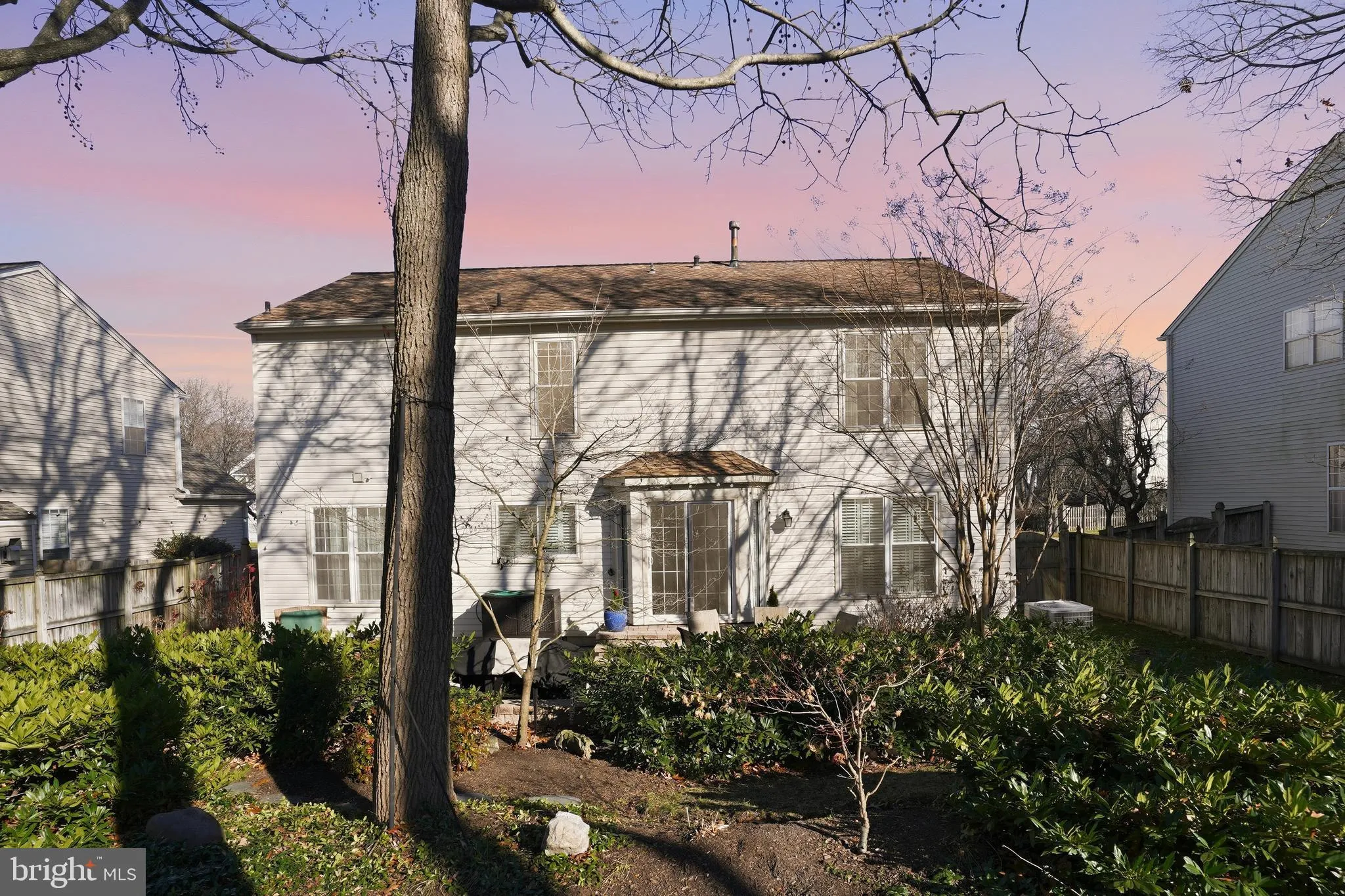 Odenton, Maryland 21113, United States, 5 Bedrooms Bedrooms, ,4 BathroomsBathrooms,Residential,Pending,250350