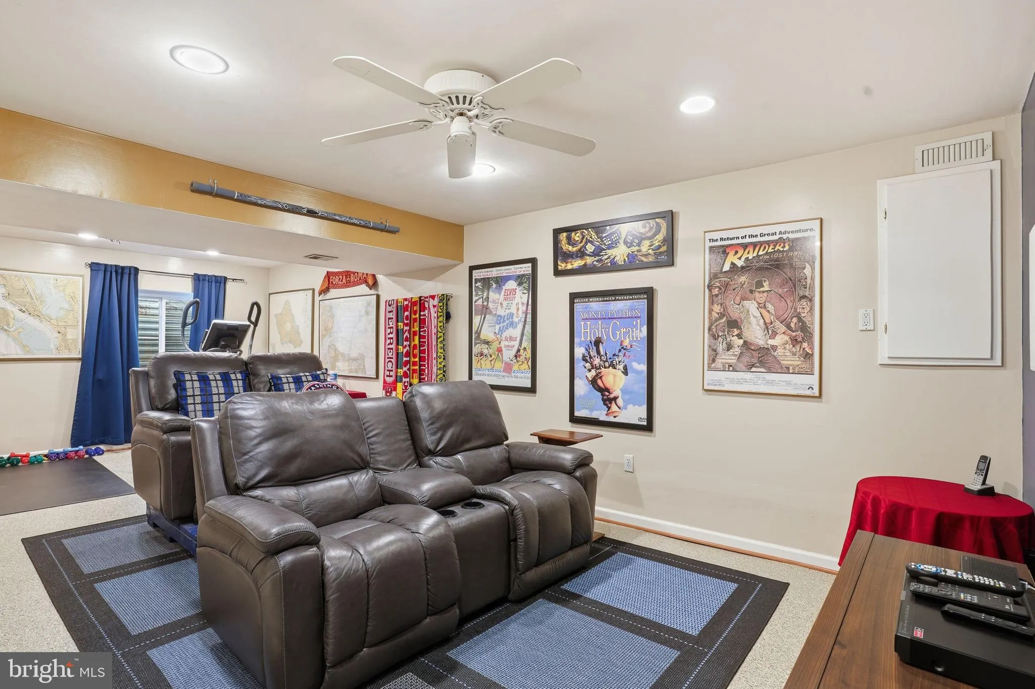 Odenton, Maryland 21113, United States, 5 Bedrooms Bedrooms, ,4 BathroomsBathrooms,Residential,Pending,250350