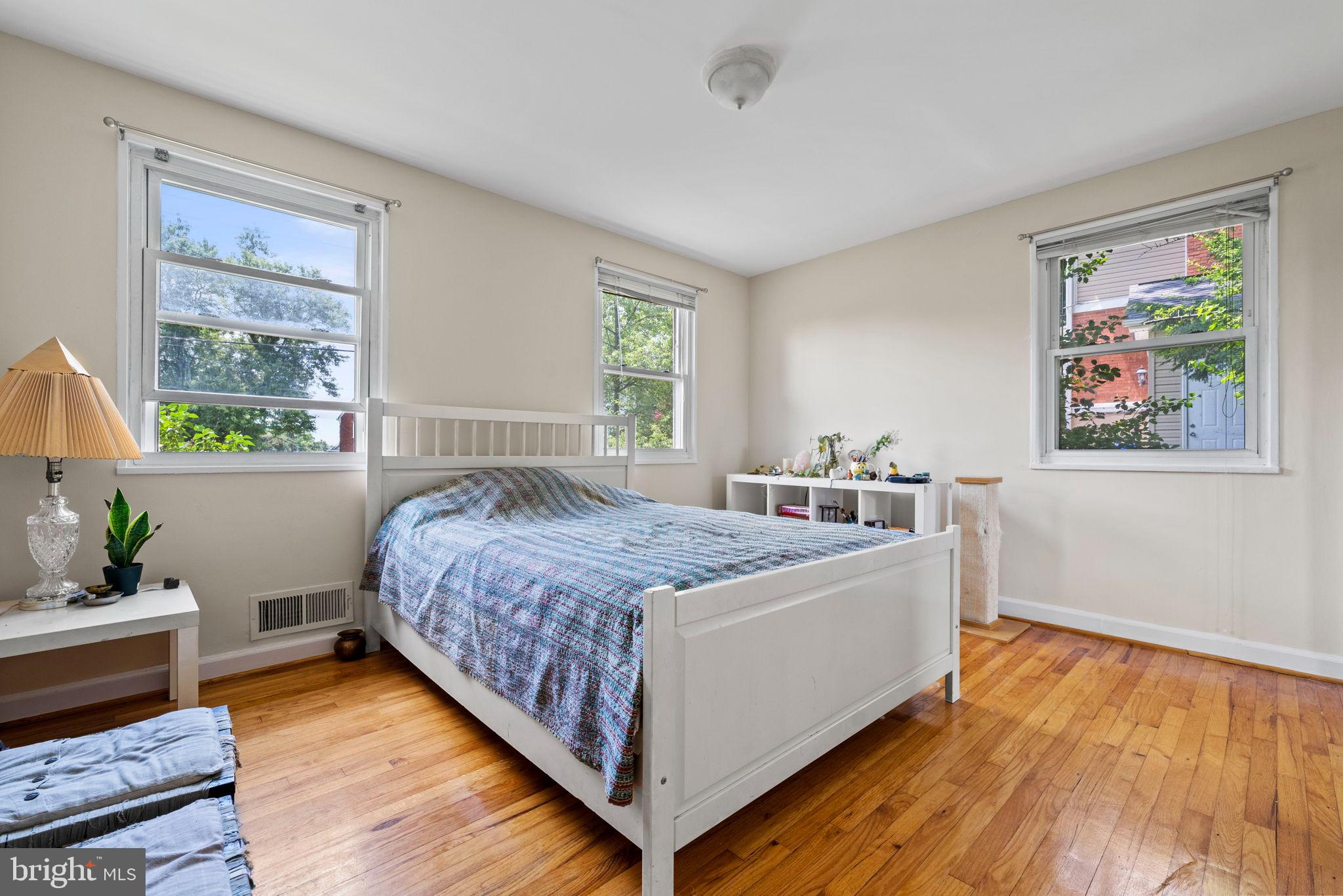 BERKSHIRE OAKWOOD - Residential Lease