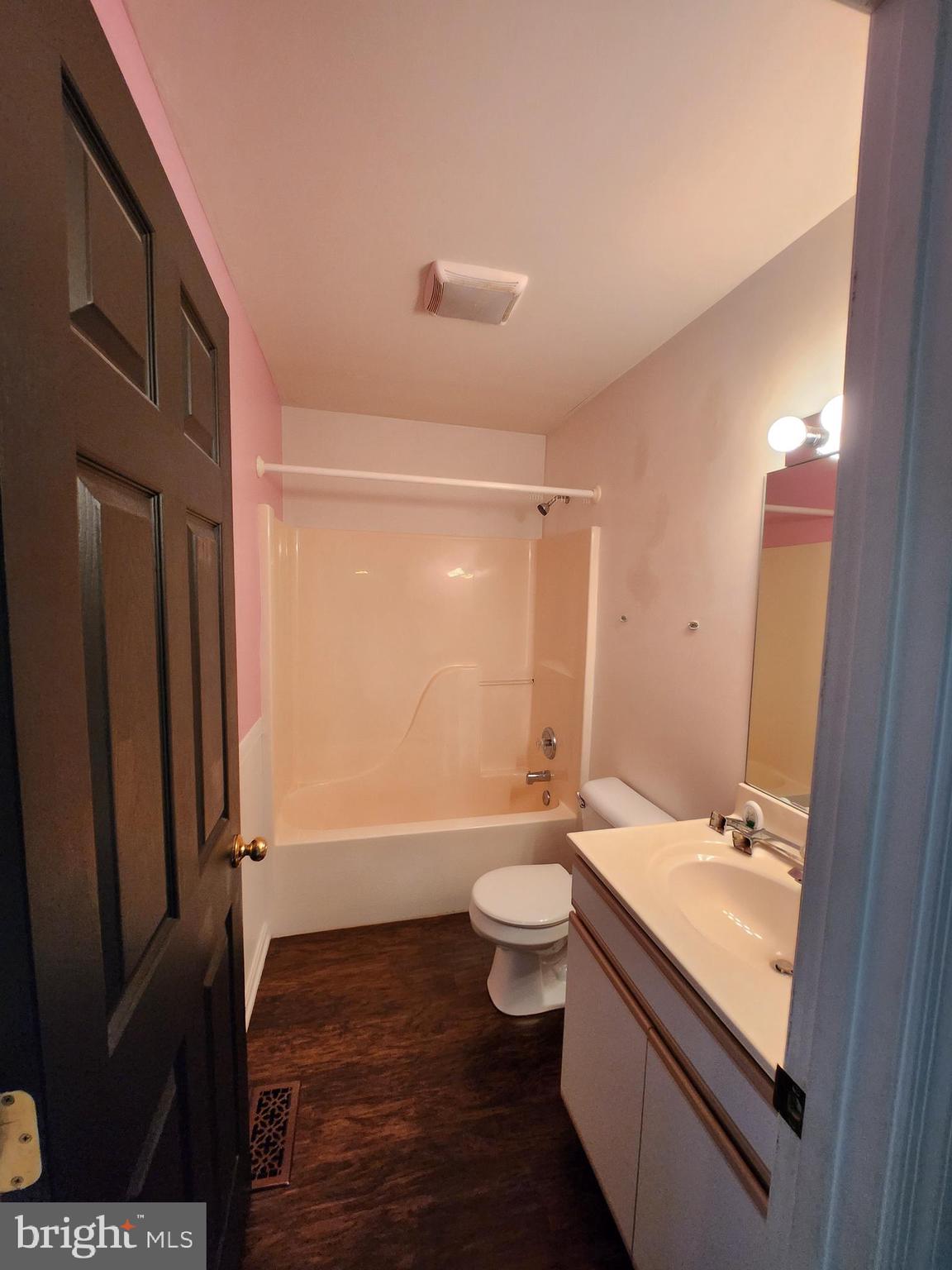 SPRING MILLS COMMONS - Residential