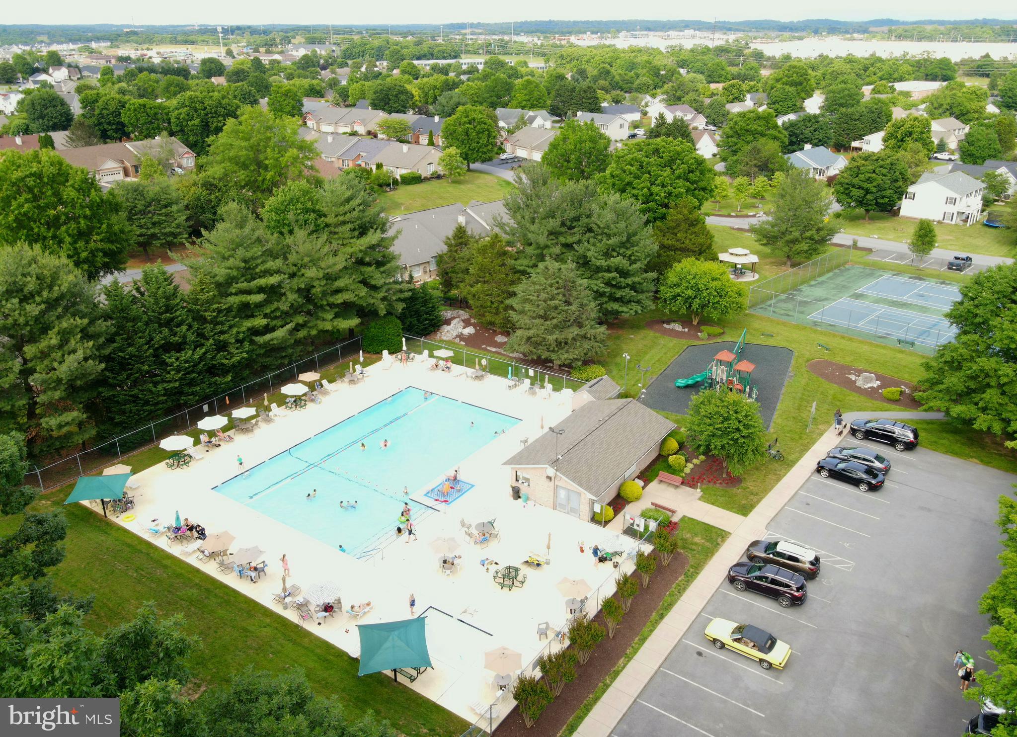 SPRING MILLS COMMONS - Residential