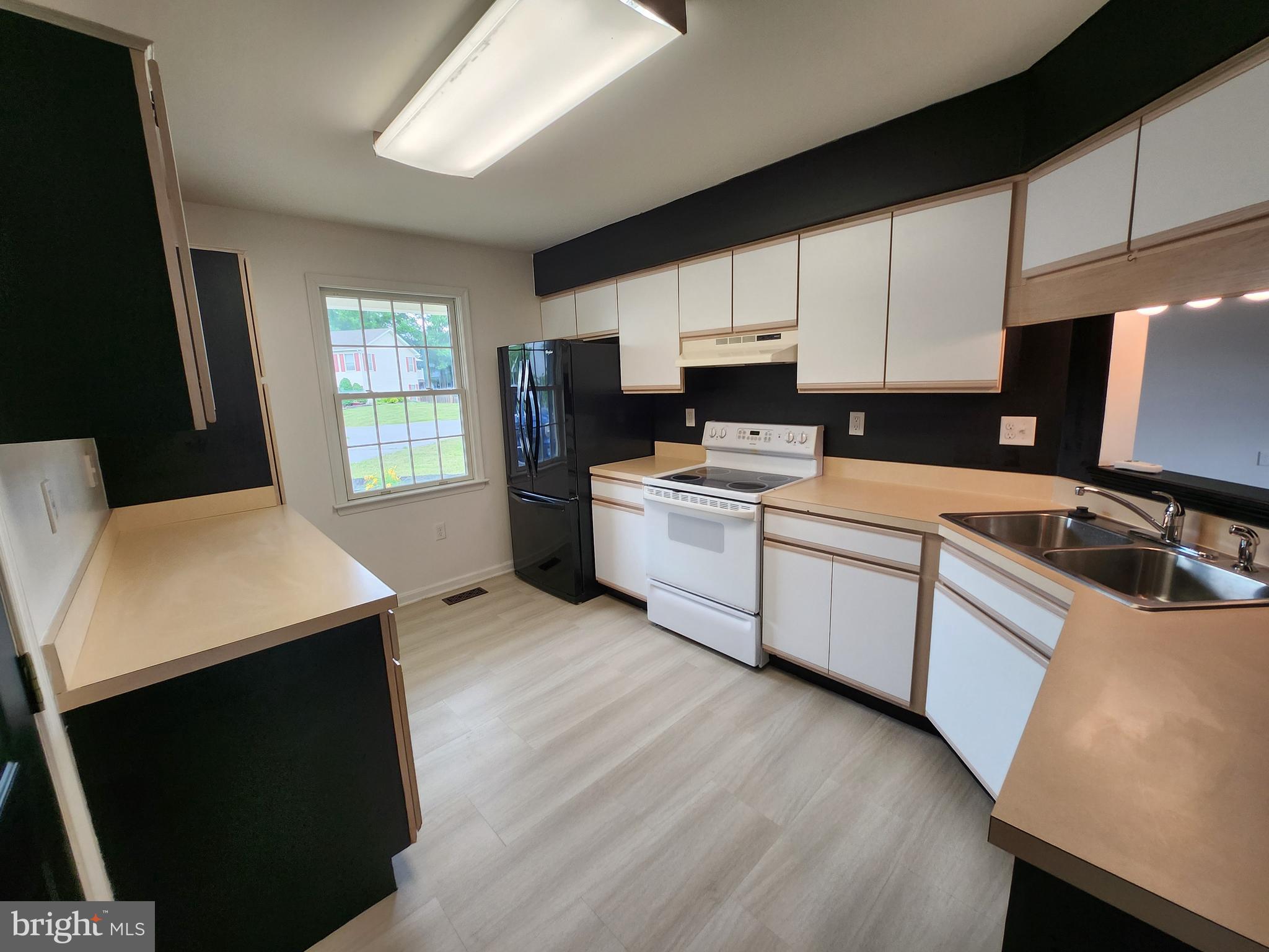 SPRING MILLS COMMONS - Residential