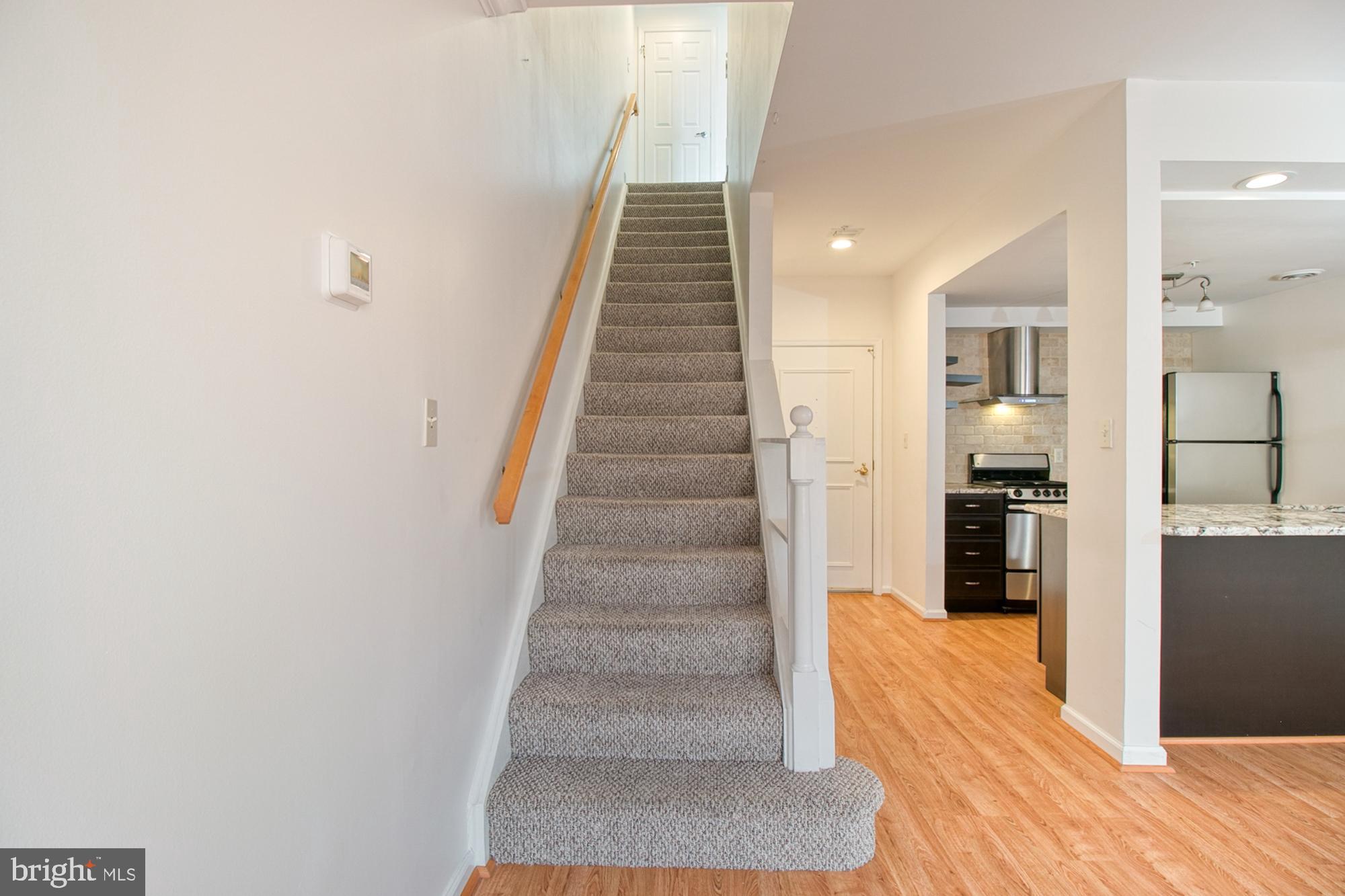 HENDERSON'S WHARF - Residential