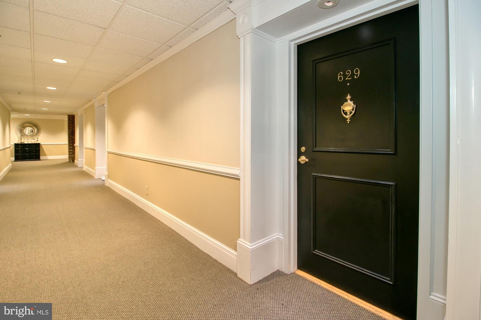 HENDERSON'S WHARF - Residential