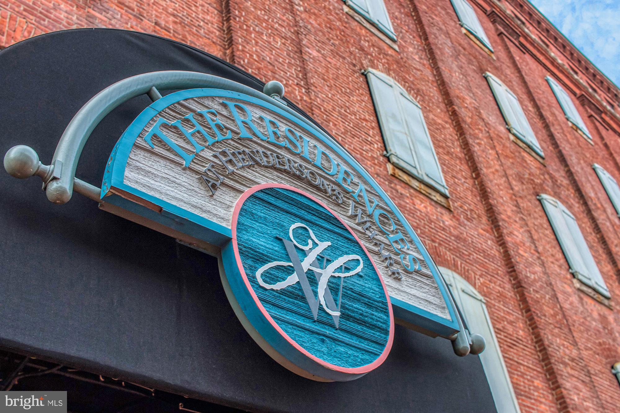 HENDERSON'S WHARF - Residential