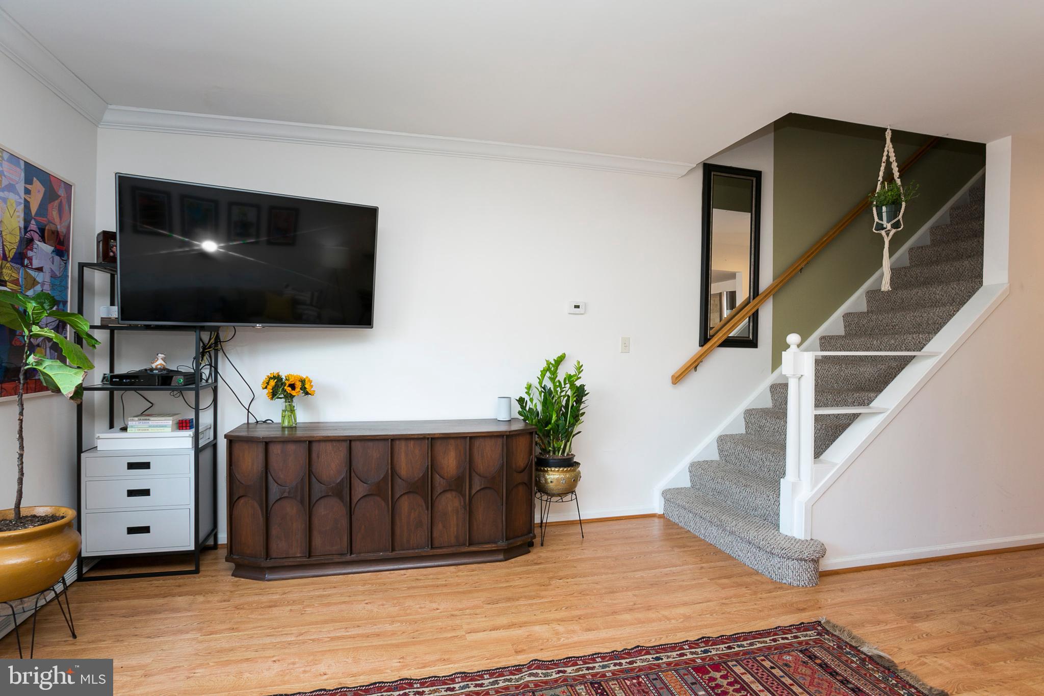 HENDERSON'S WHARF - Residential