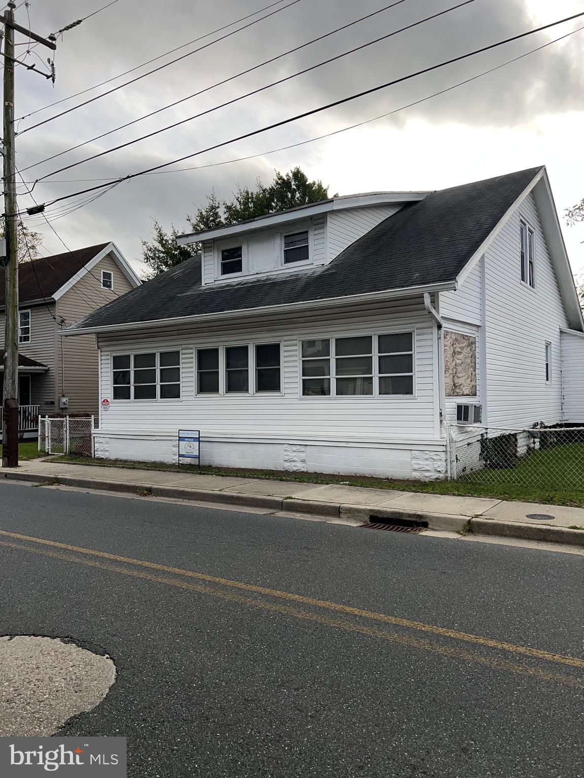322 NAYLOR STREET