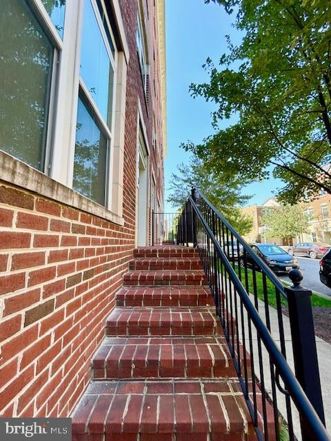 327 COMMUNITY CENTER AVENUE