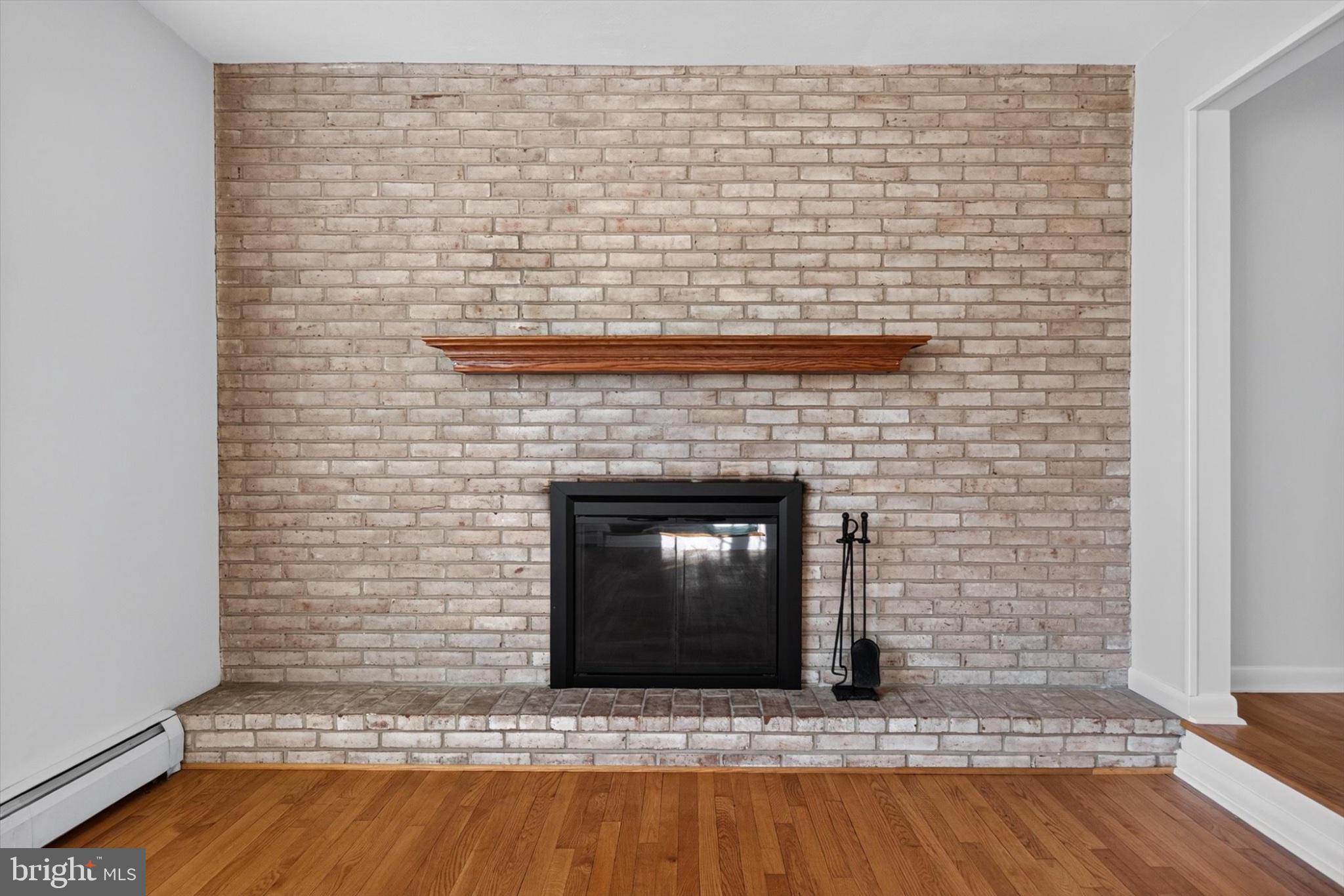 904 W FOXCROFT DRIVE