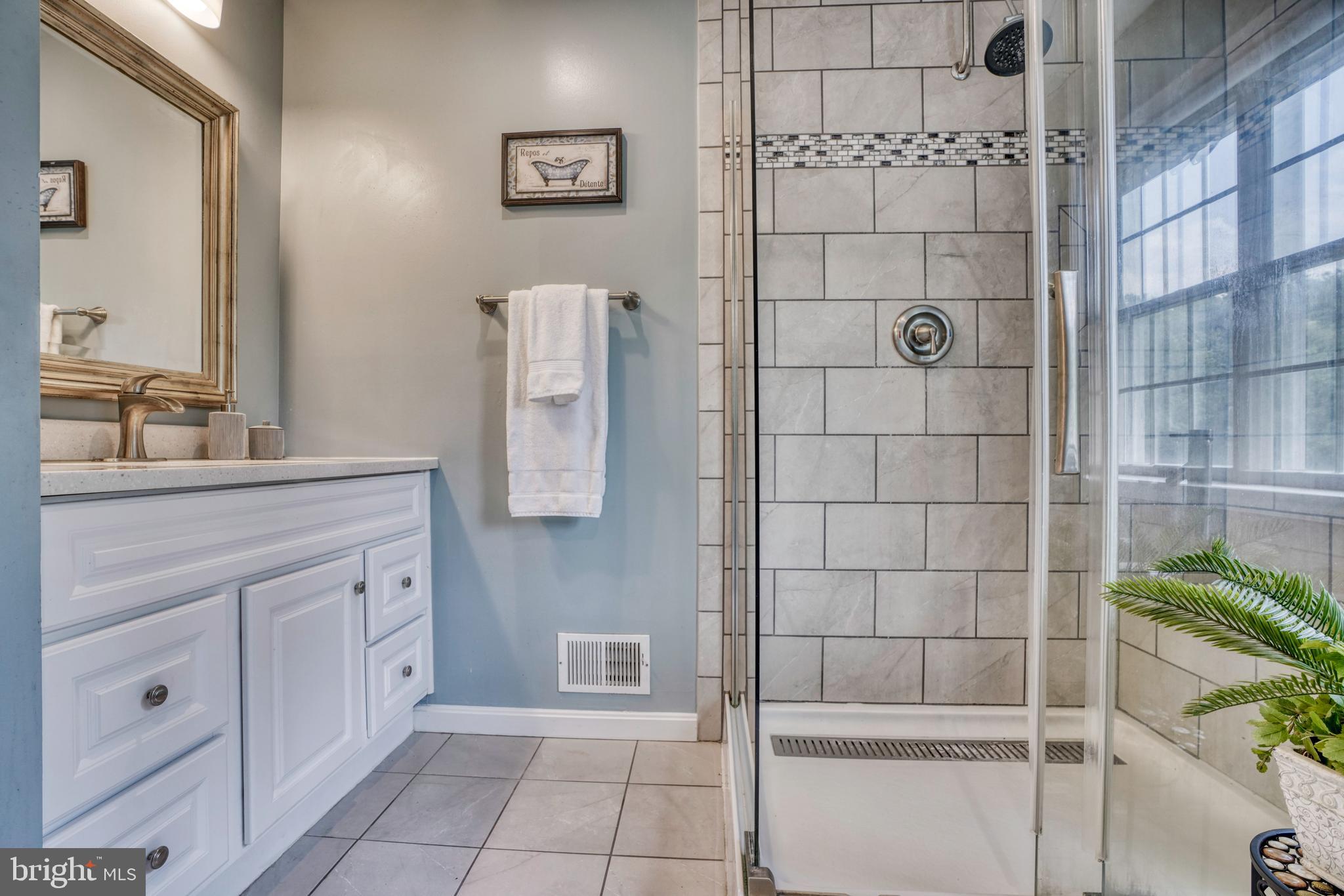 MEADOW WOODS - Residential