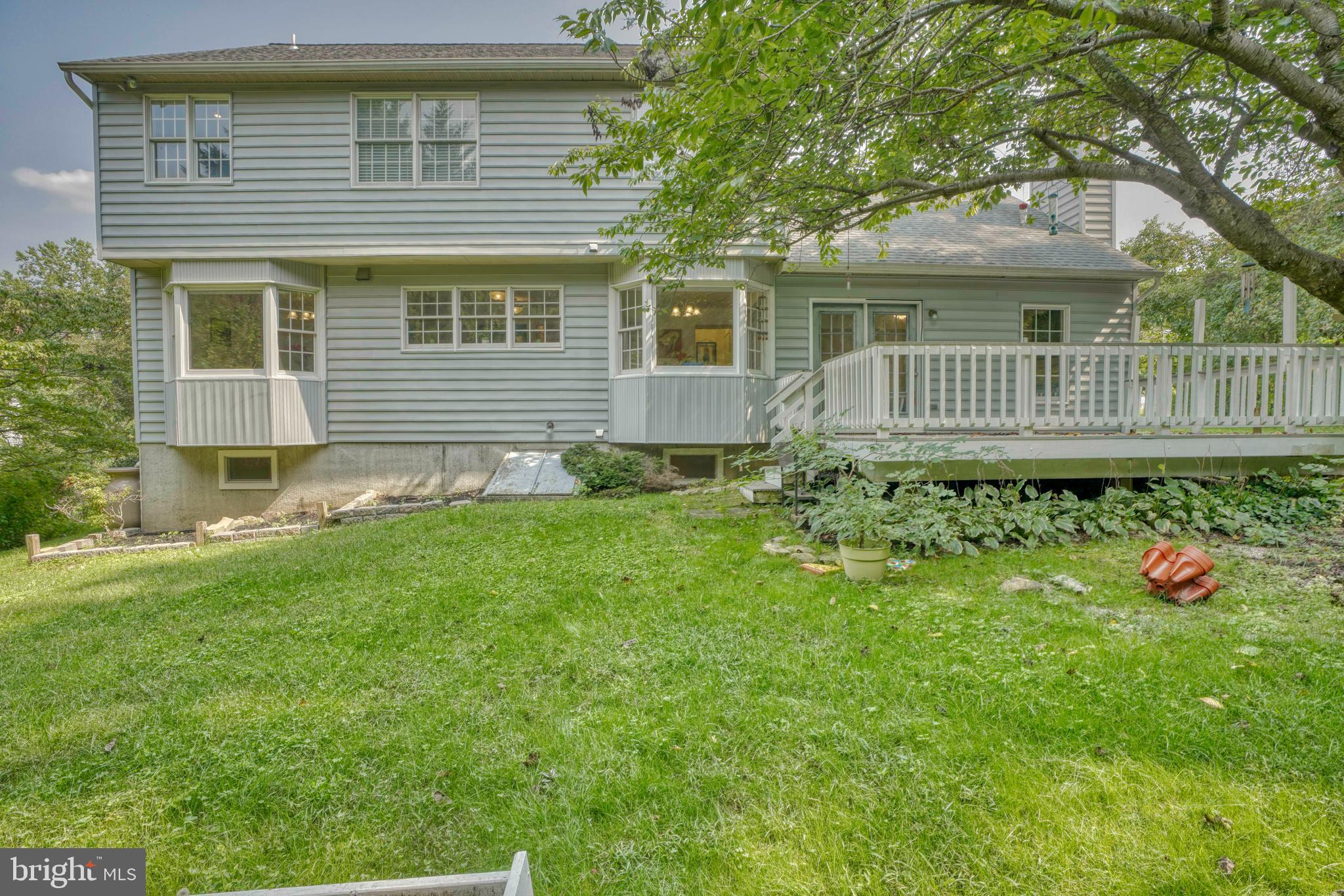 MEADOW WOODS - Residential