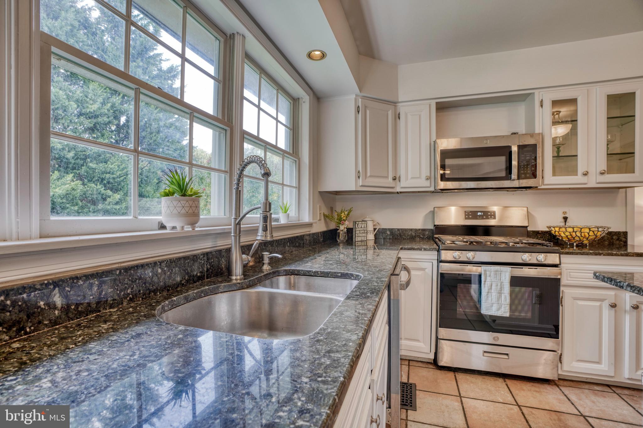 MEADOW WOODS - Residential